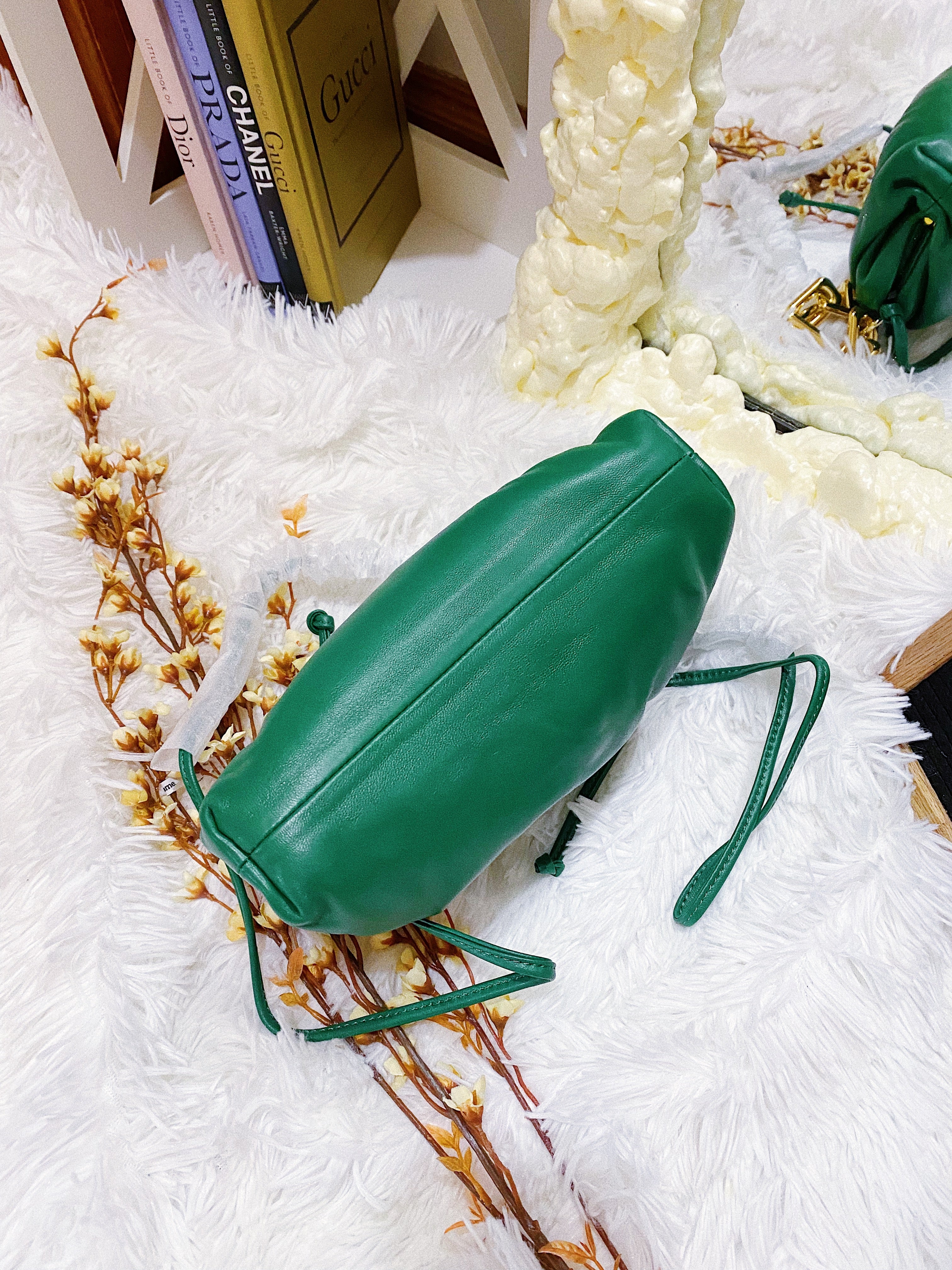 [TOP] Bottega Veneta BV  Mini Crossbody Pouch with Chain - Green