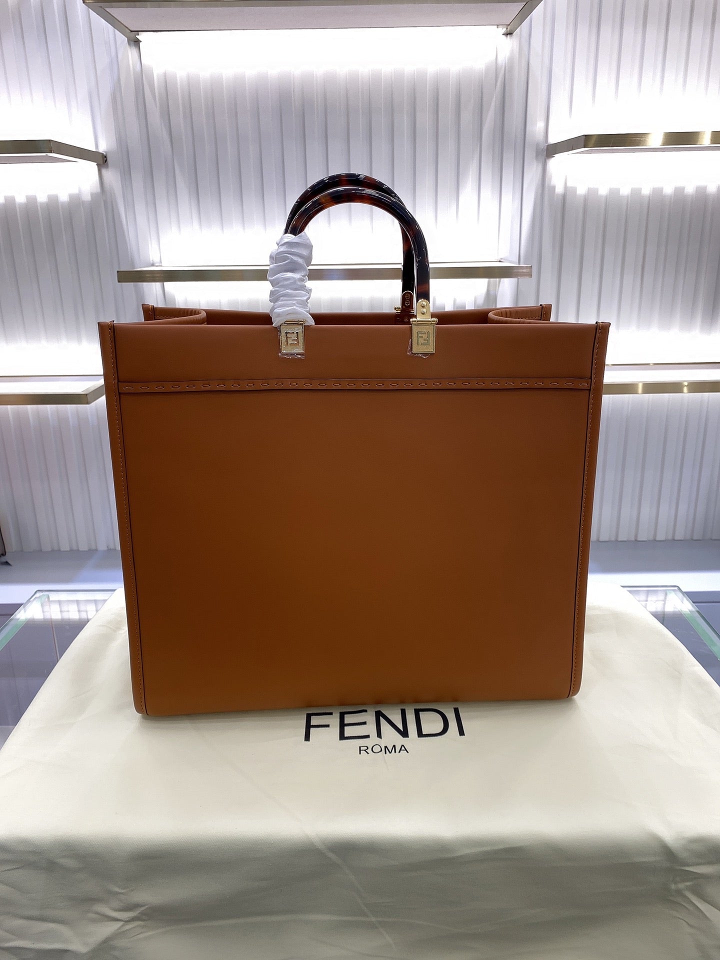 [TOP] FENDI LARGE WOMEN SUNSHINE TOTE LEATHER BAG