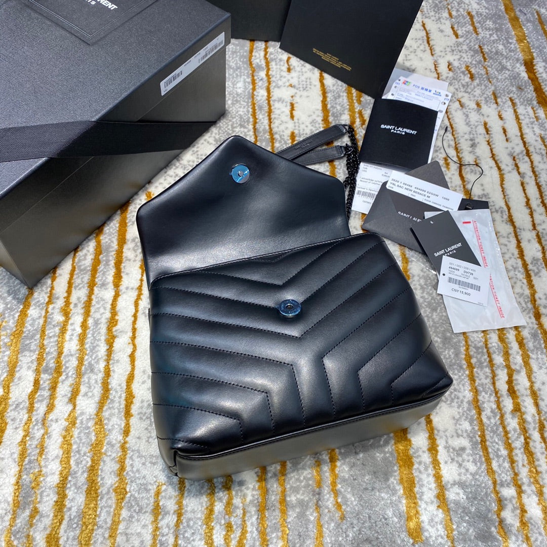 [TOP] Yves Saint Laurent YSL LouLou Small Bag 20cm - Black on Black