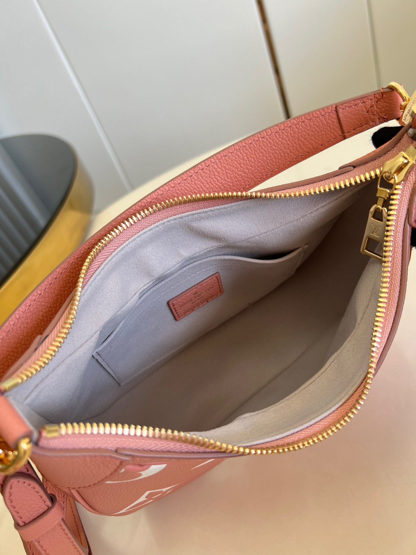 [TOP] Louis Vuitton LV Bagatelle Bag Monogram Empreinte - Pink