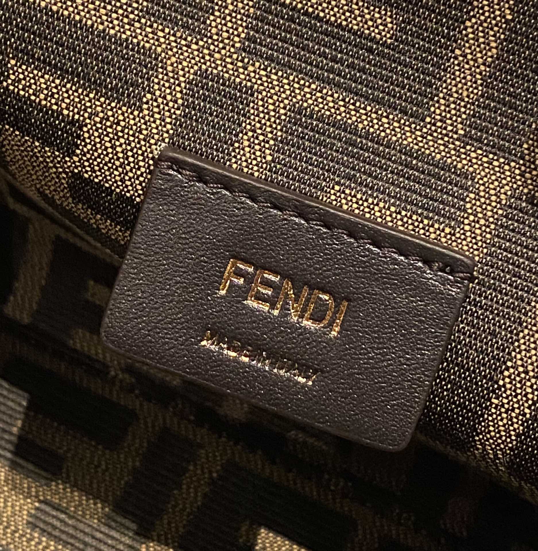 [TOP] FENDI FENDI Small First Bag - Black