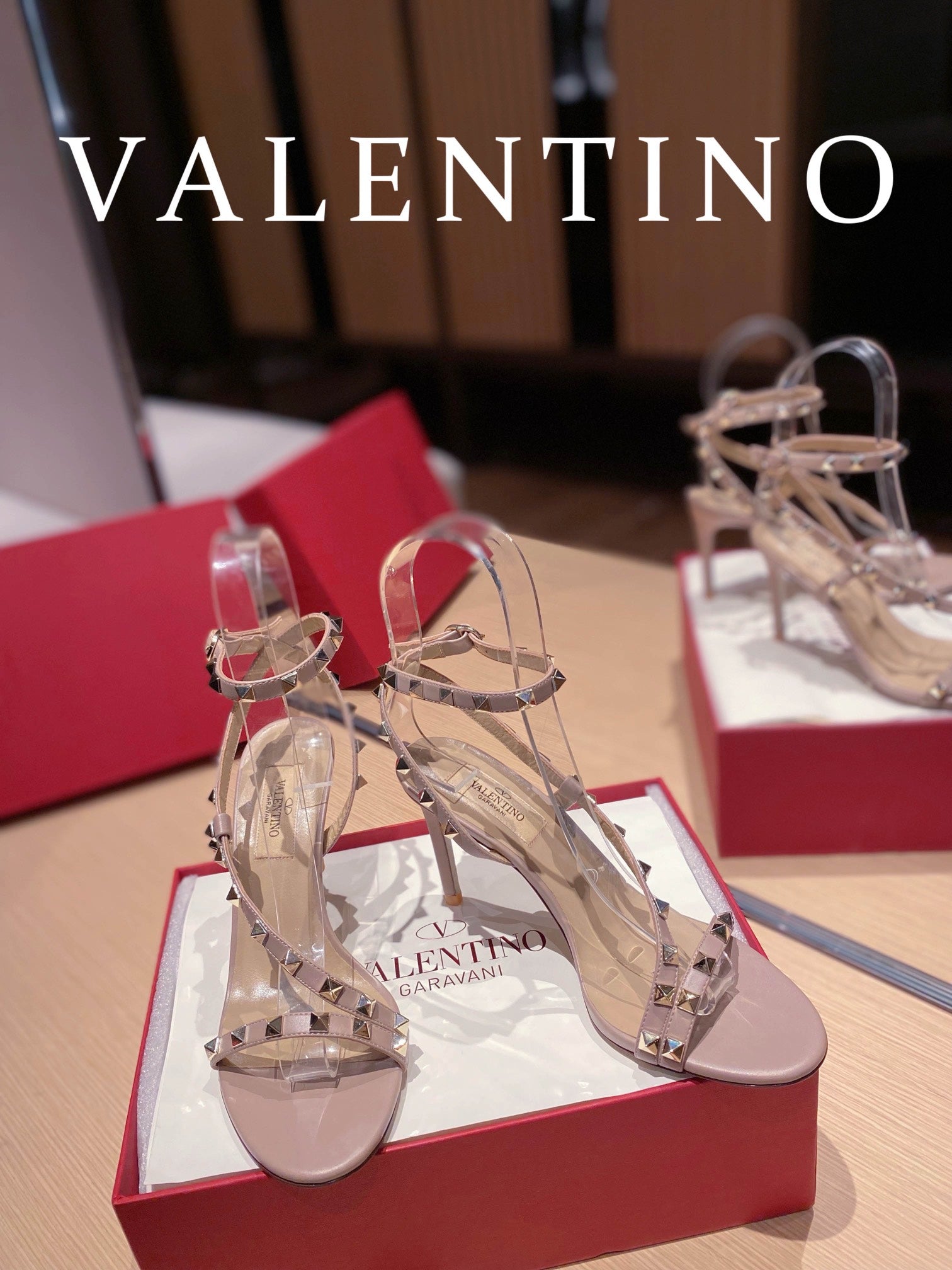 [TOP] VALENTINO  Rockstud Asymmetrical Slingback Sandals - Nude Pink