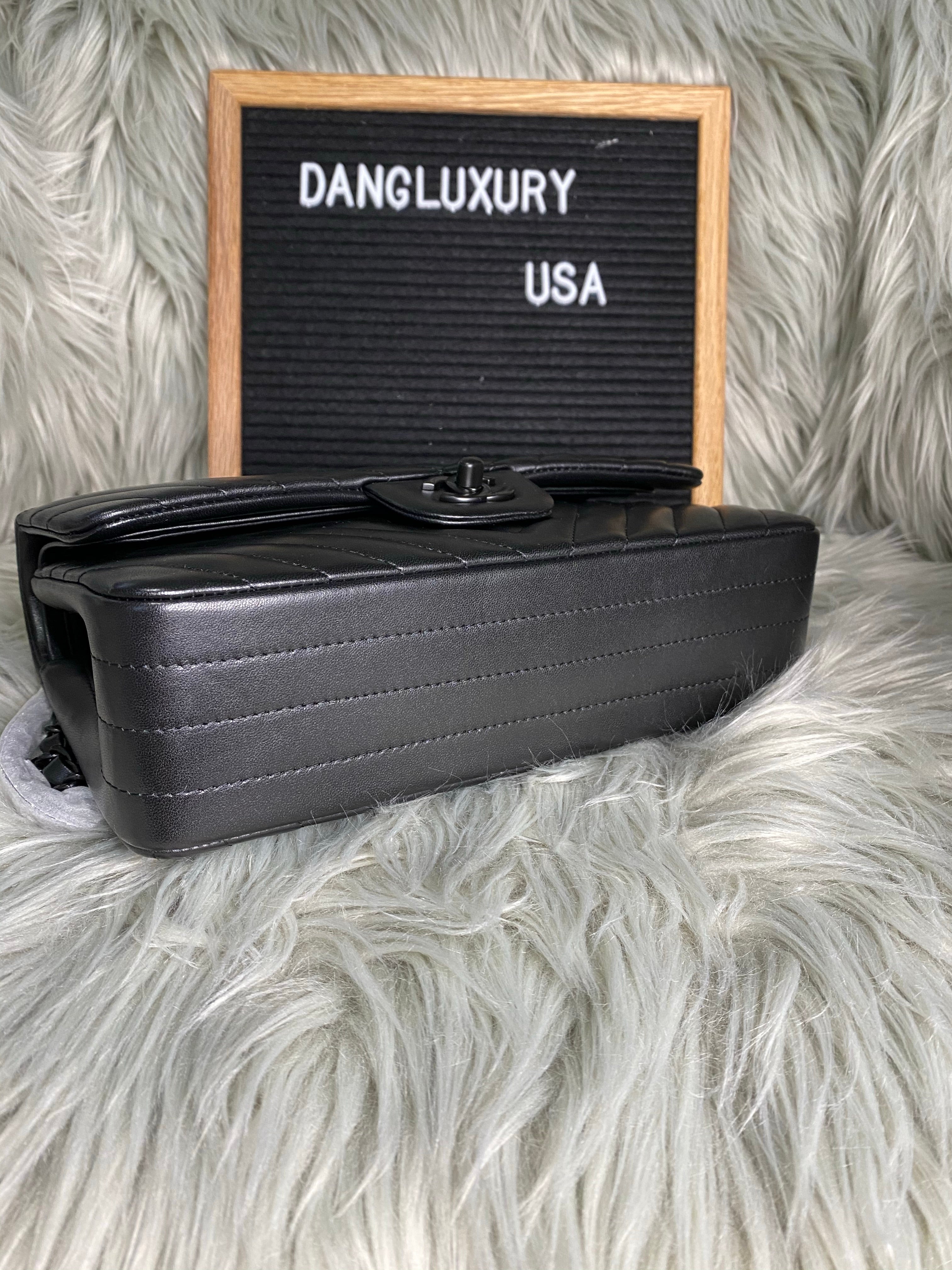 [TOP] CHANEL Classic Flap Bag Chevron Lambskin Medium 25.5cm – All Black