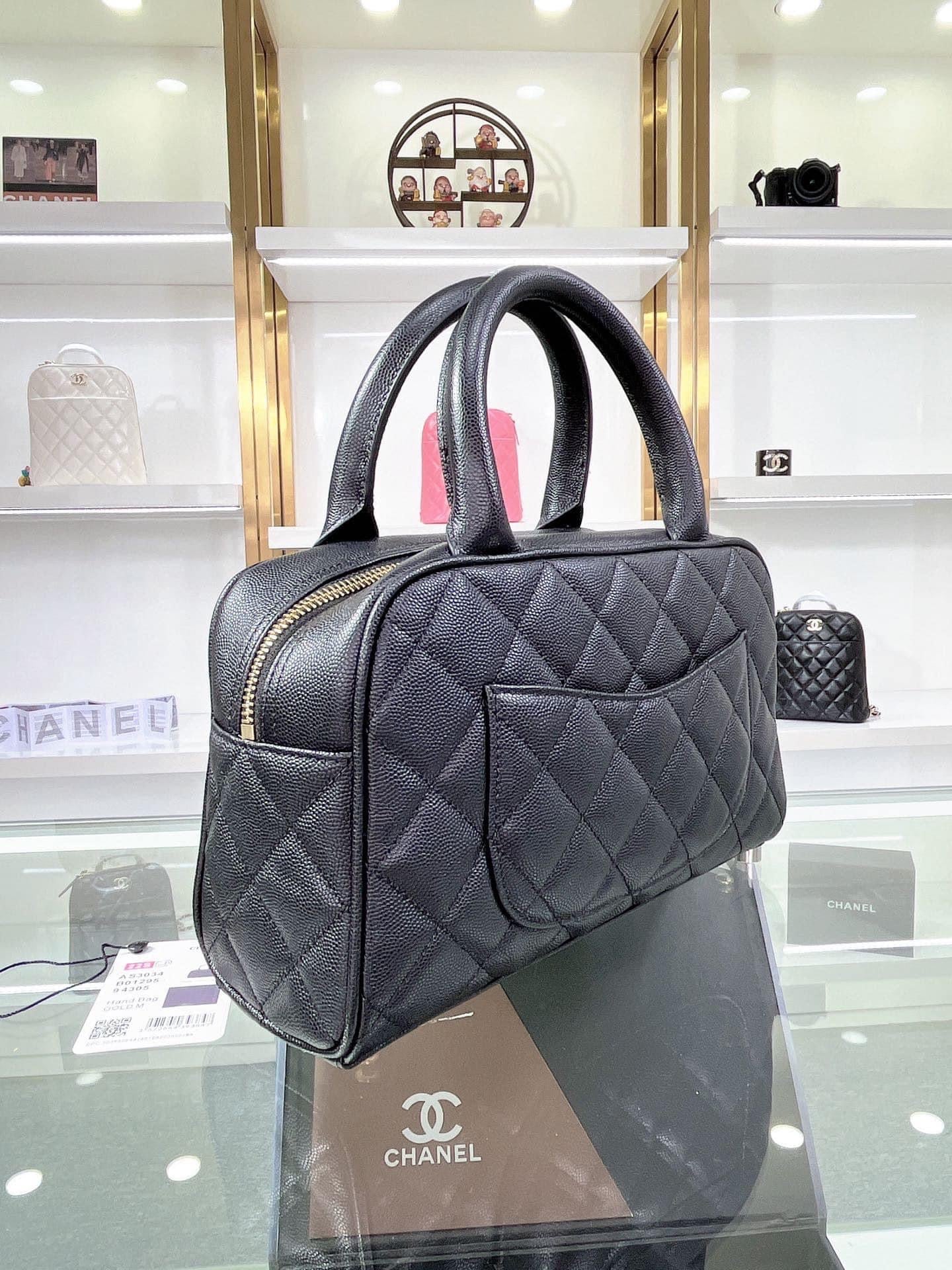 [TOP] CHANEL Bowler Mini Bag - Black