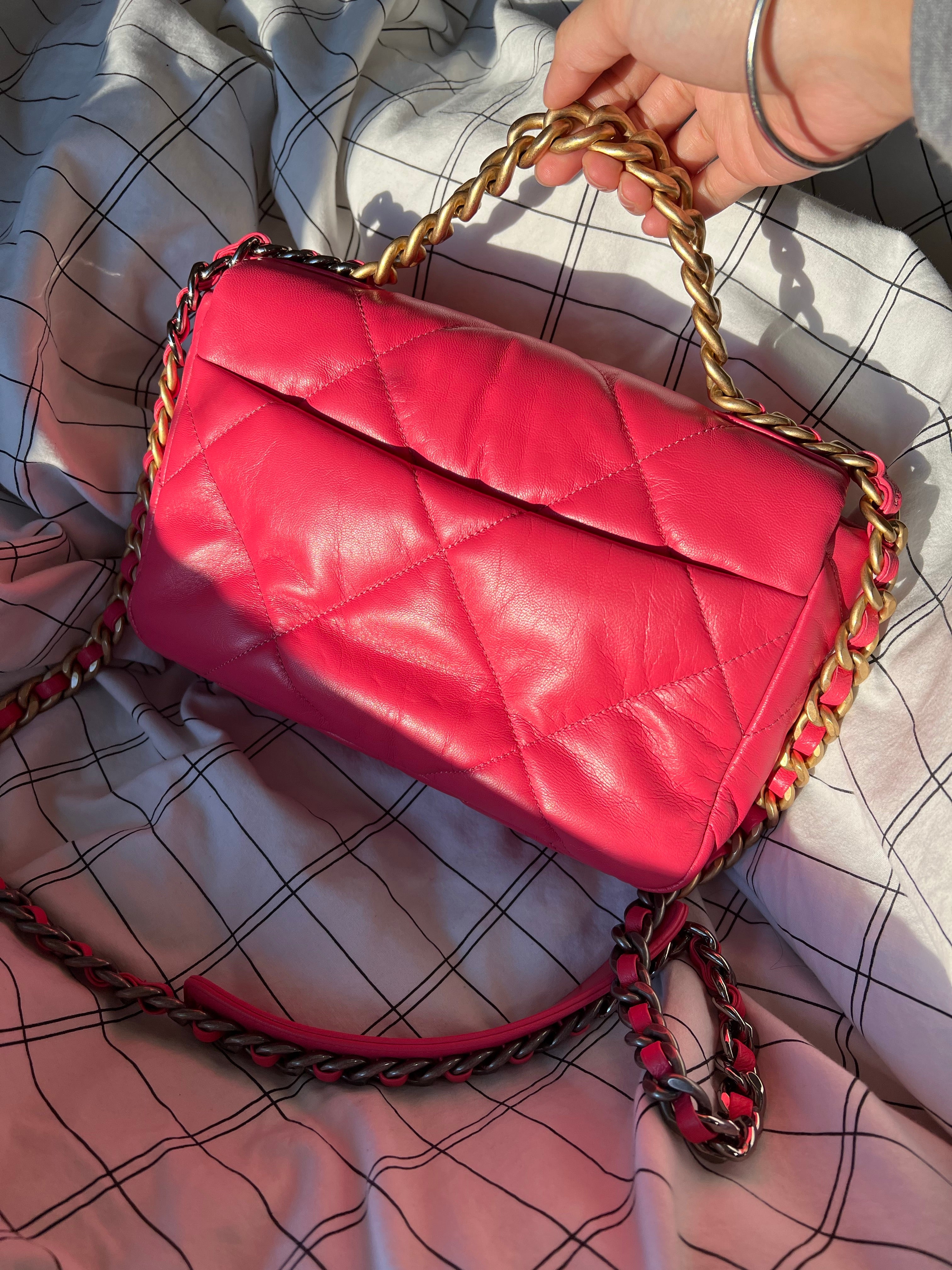 [TOP] CHANEL19 Bag Small 26cm - Hot Pink