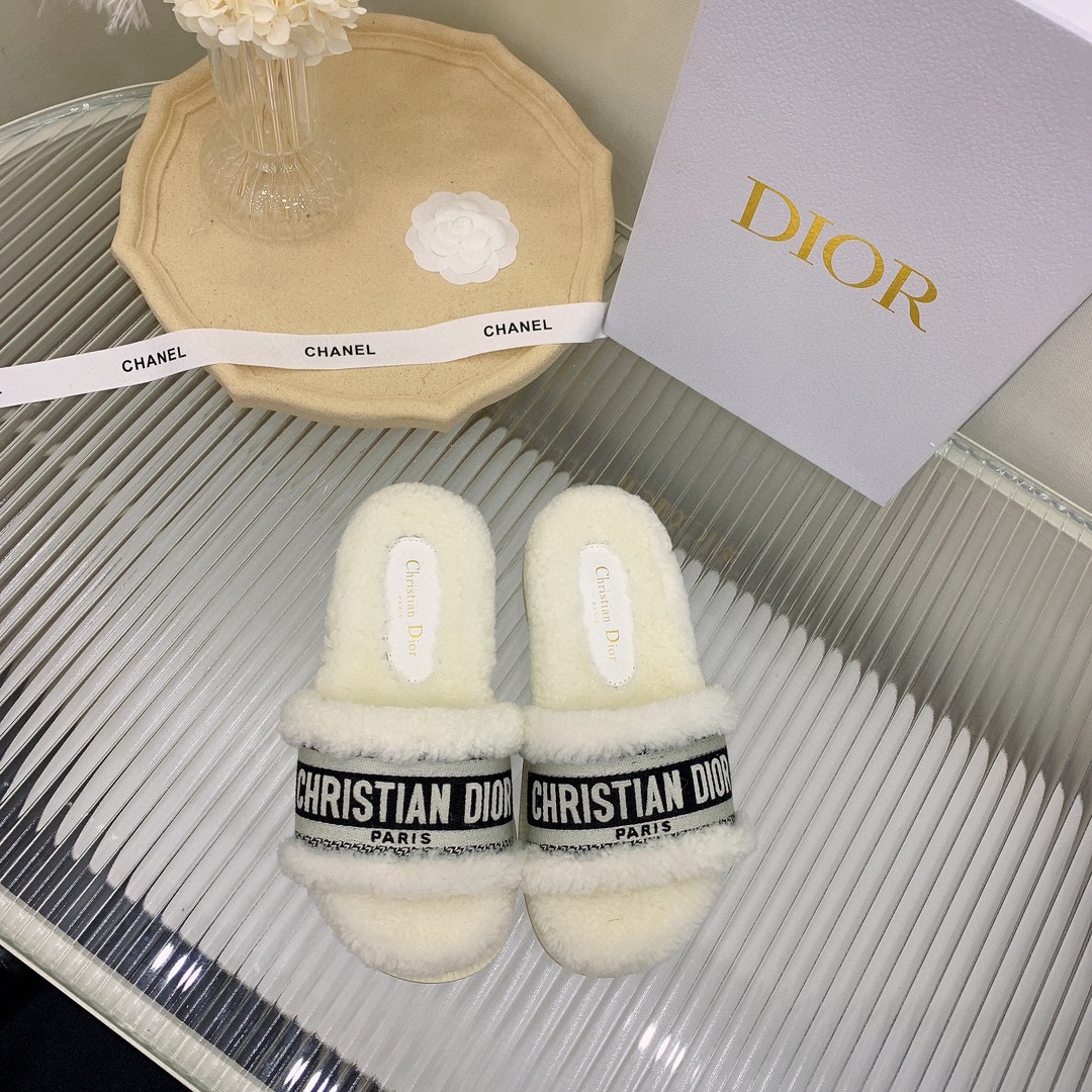 [TOP] Christian Dior D-Way Slide Embroidered Cotton and Shearling - 20 Colours