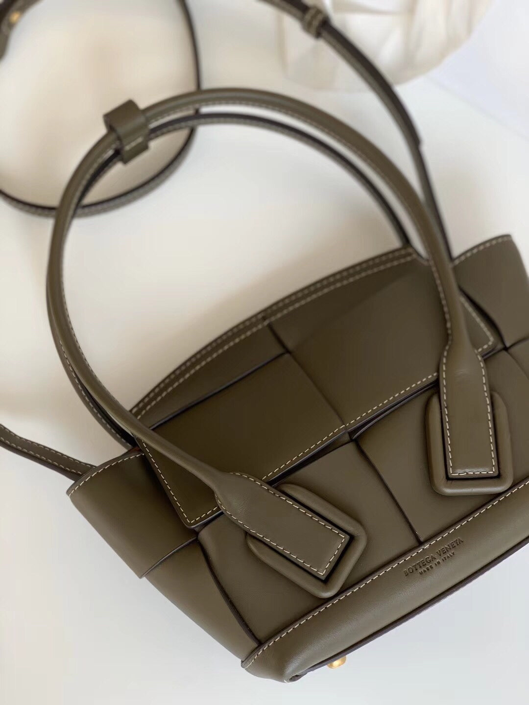 [TOP] Bottega Veneta BV Mini Arco 29 Leather Bag - Camping