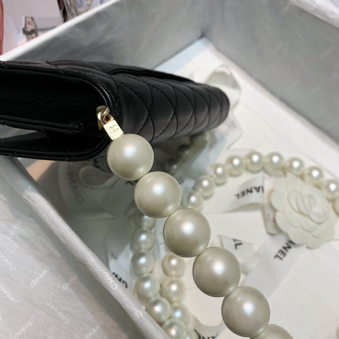 [TOP] CHANEL Classic Flap WOC Pear Chain - Black