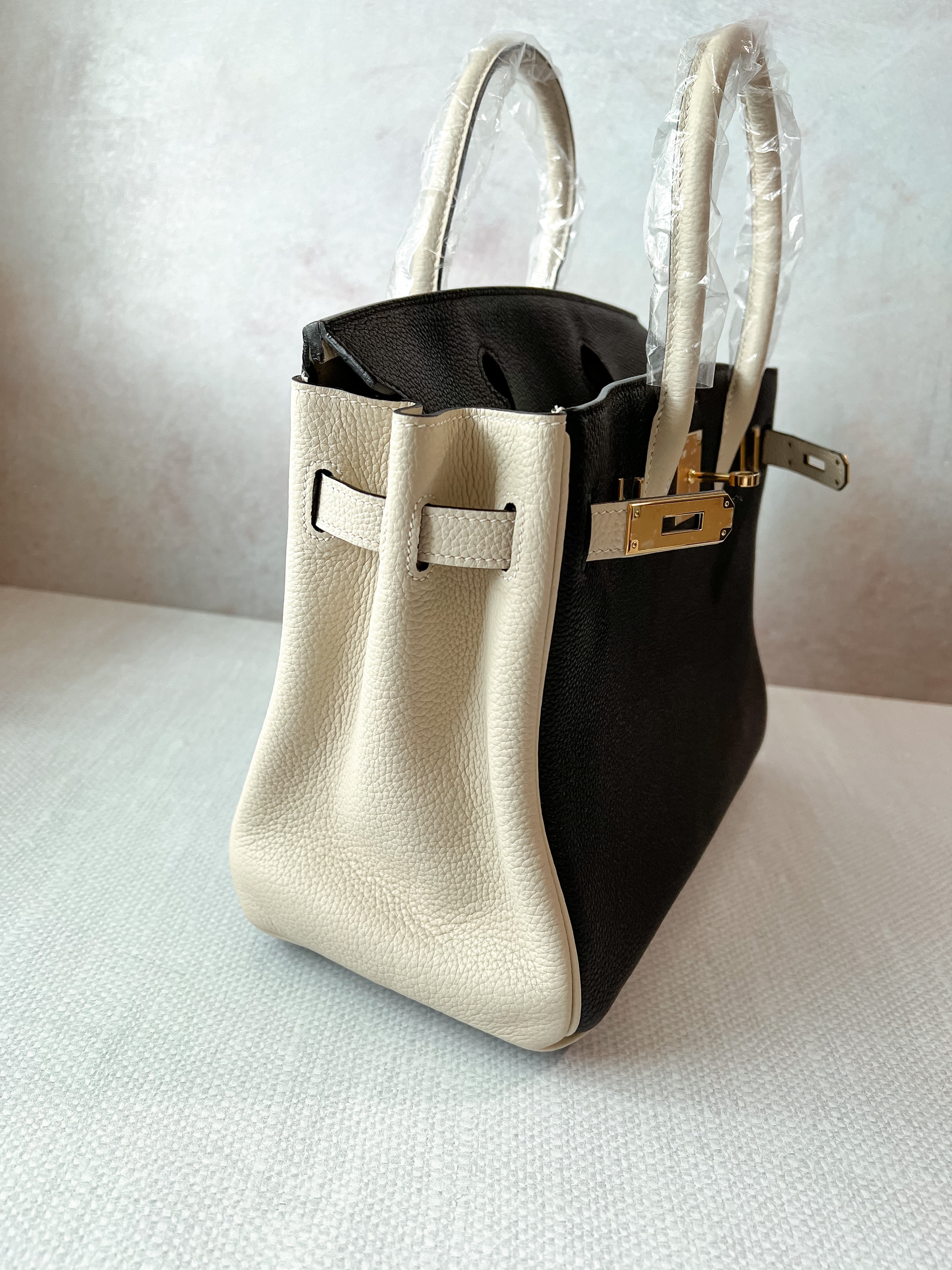 [TOP] HERMES Birkin 2 Tones Togo Leather 30cm- Cream and Black (Customised)