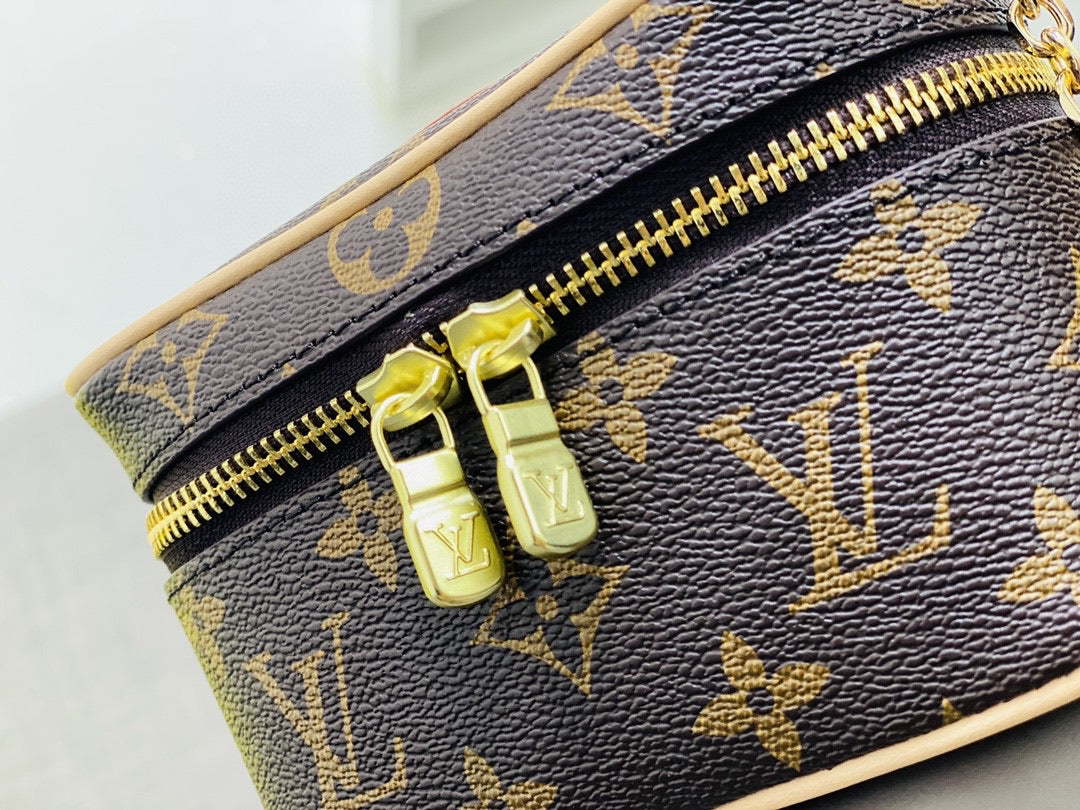 [TOP] Louis Vuitton LV Nice Nano 14x10.2x8.5cm - Brown
