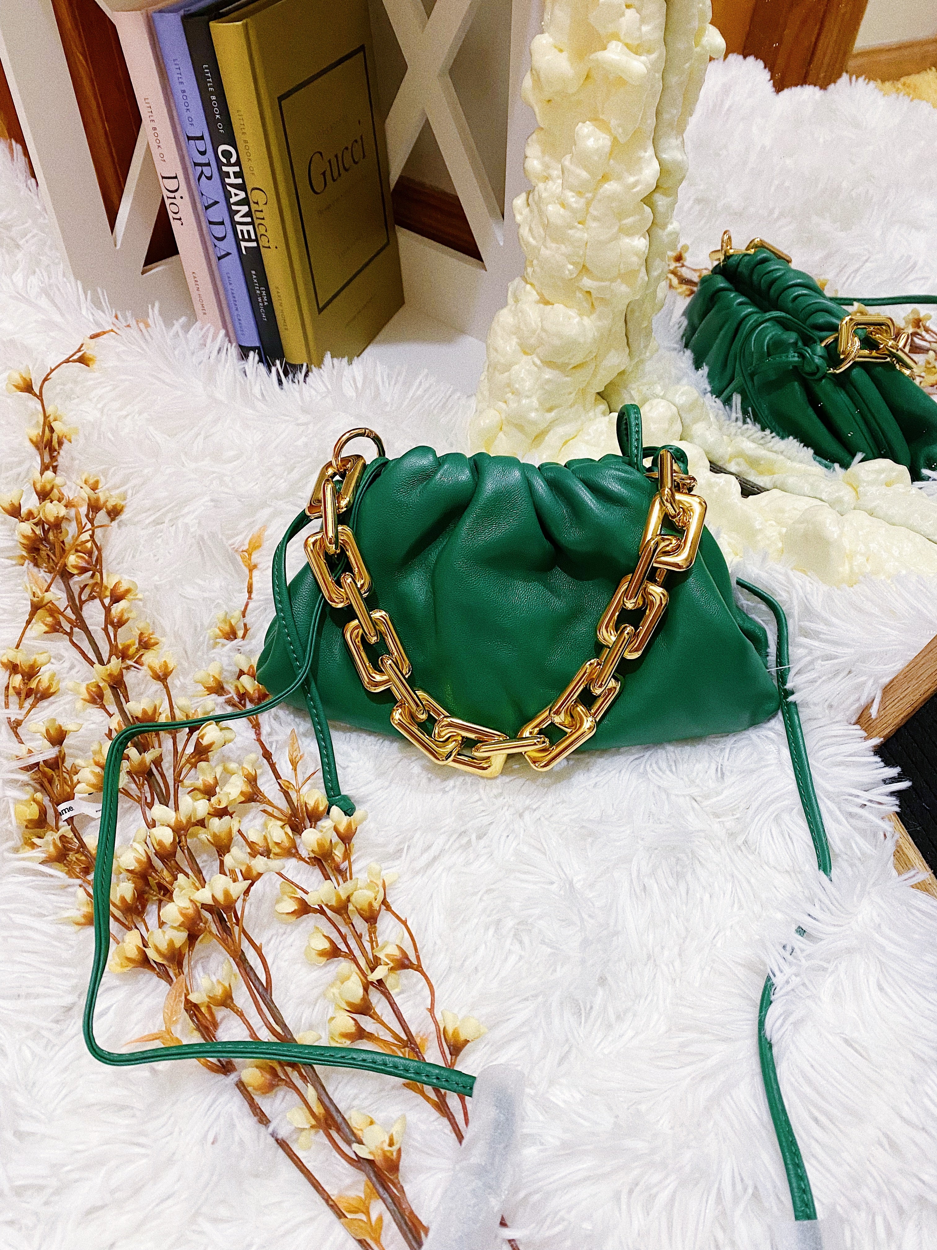 [TOP] Bottega Veneta BV  Mini Crossbody Pouch with Chain - Green