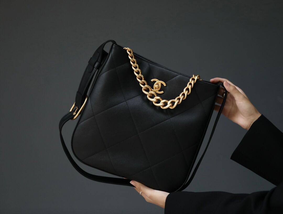 [TOP] CHANEL Hobo Quilted Bag 28CM - Black
