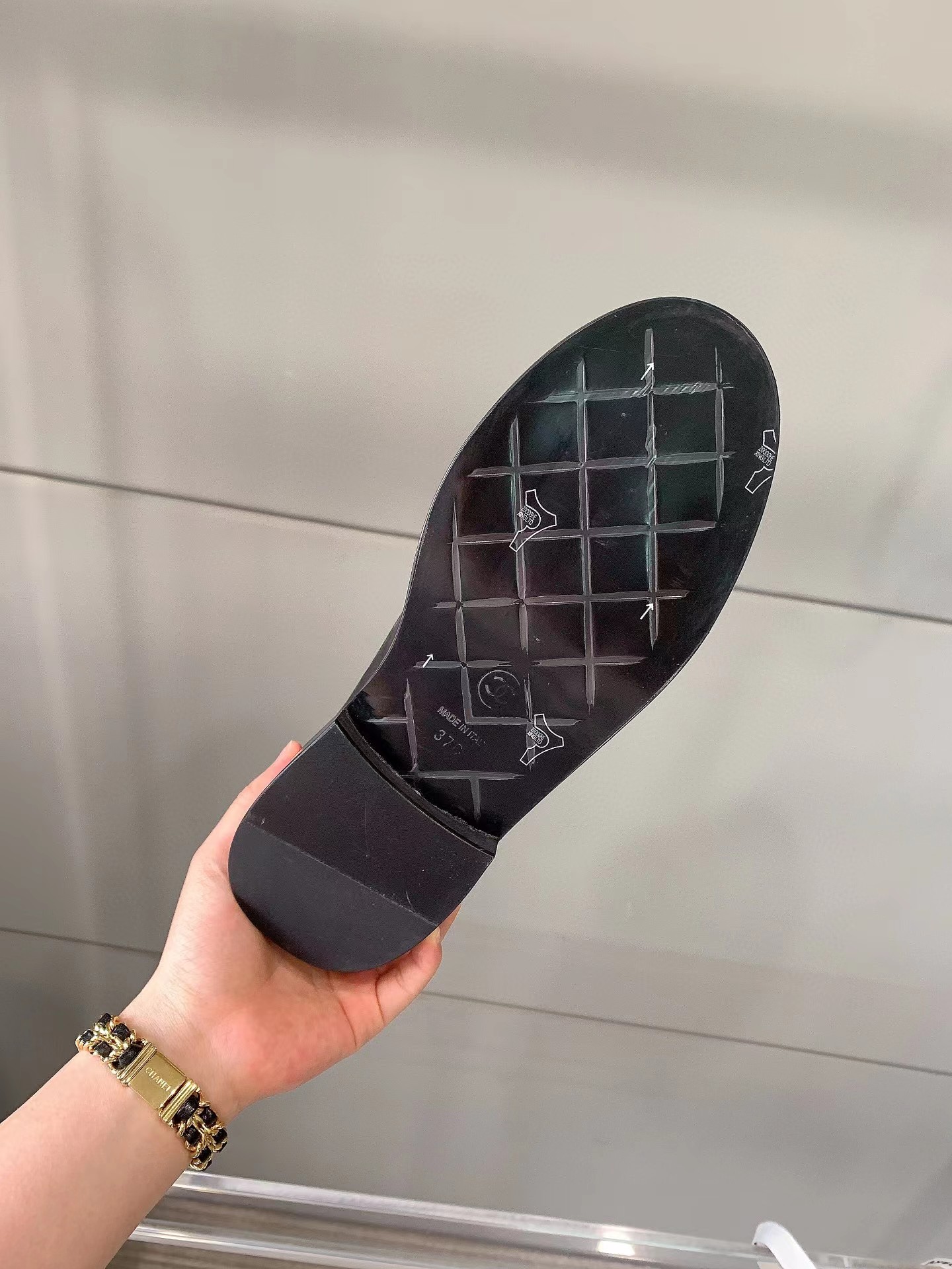 [TOP] CHANEL Tab Loafers - black - GHW -