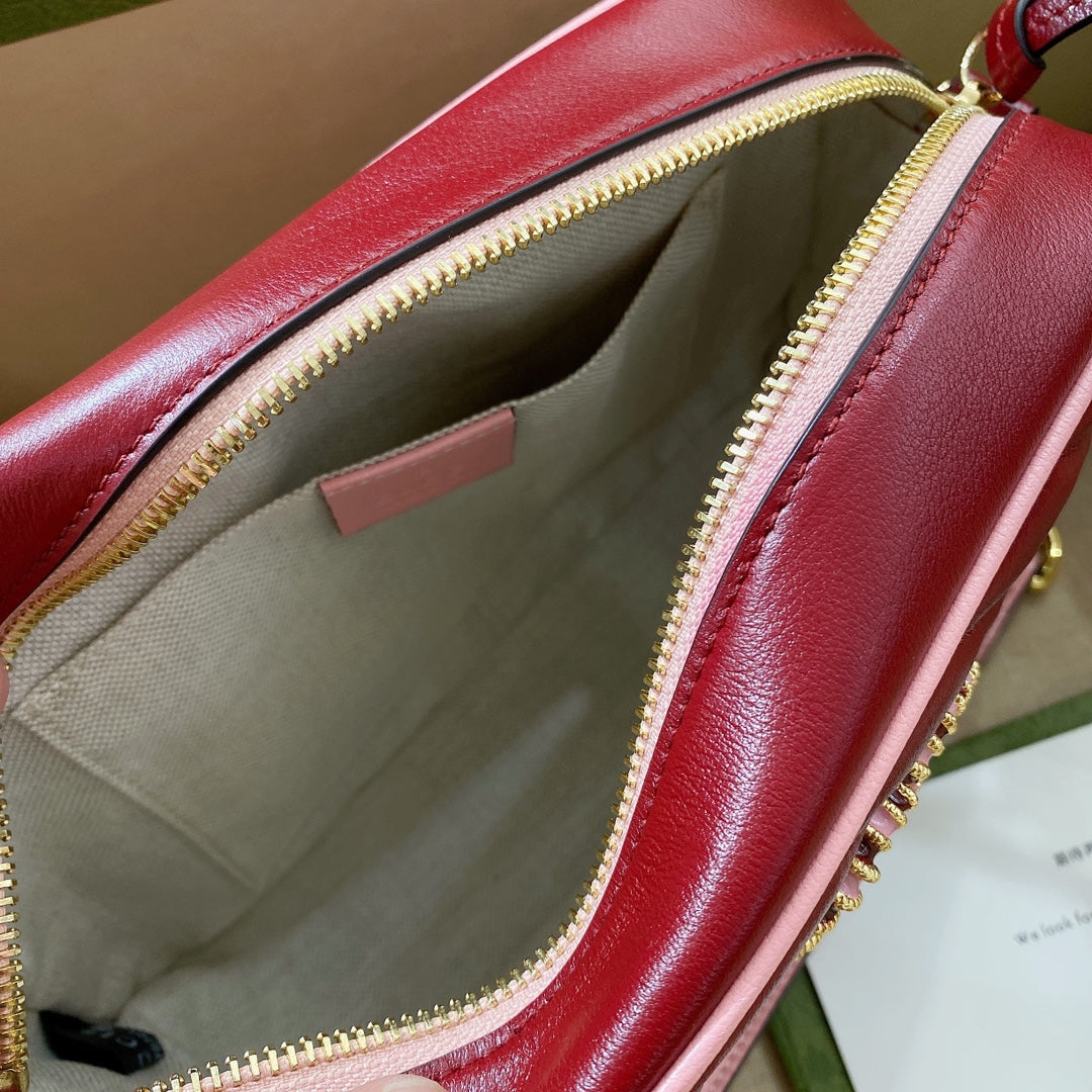 [TOP] GUCCI G*G Small Camera Marmont Sculpture Logo Bag - Cherry Red/Baby Pink