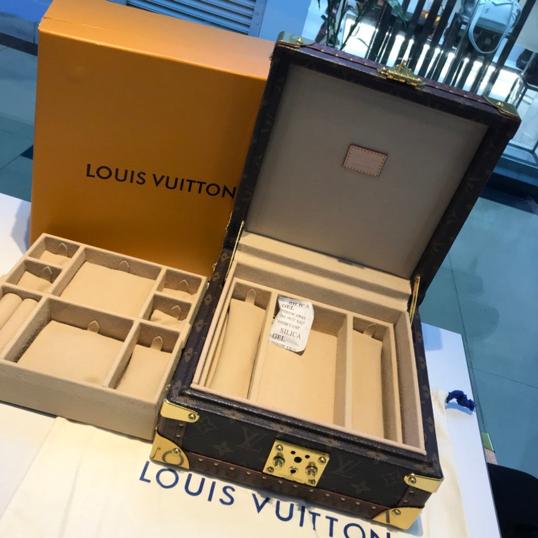 [TOP] Louis Vuitton LV Jewelry Box 23×11×23 cm - Tan