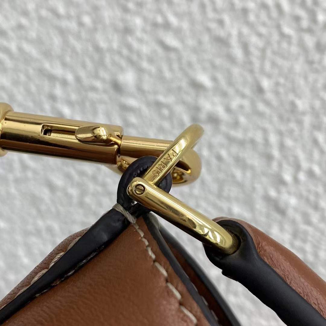 [TOP] CELINE Bucket 16 Bag - Brown