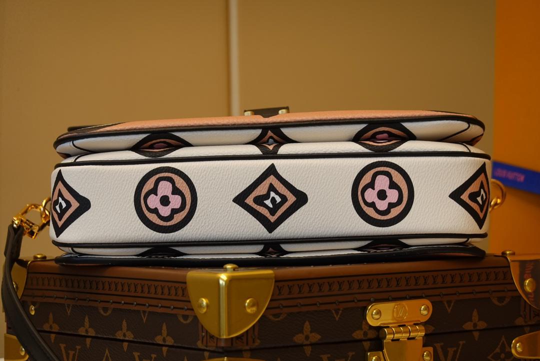 [TOP] Louis Vuitton LV £V Pochette Metis 25X19X7cm- Art Print