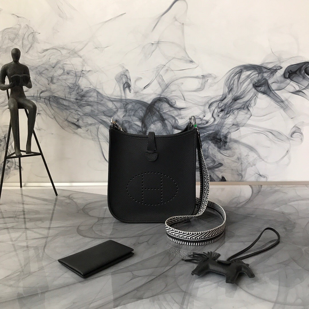 [TOP] HERMES Evelyn 16 Bag - Black w PHW