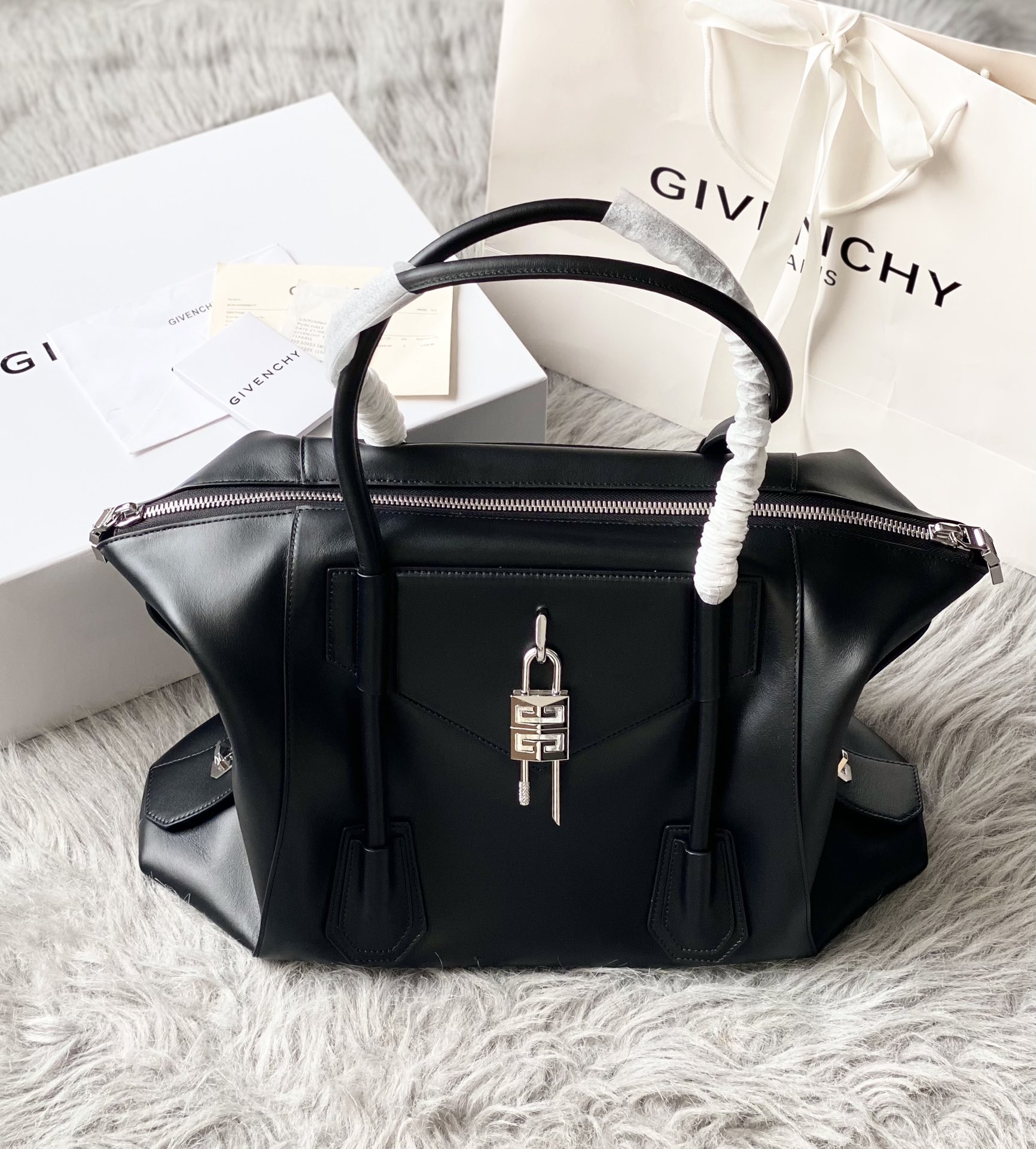 [TOP] GIVENCHY Antigona Lock Bag Soft Handbag 44*34*7 - 4 Colour