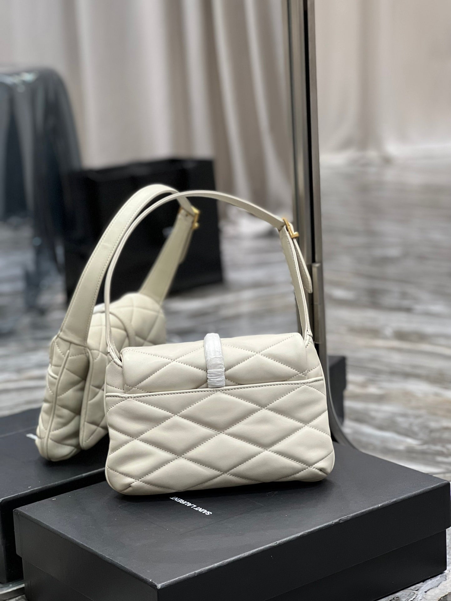 [TOP] Yves Saint Laurent YSL Le 57 Small Shoulder Bag - White