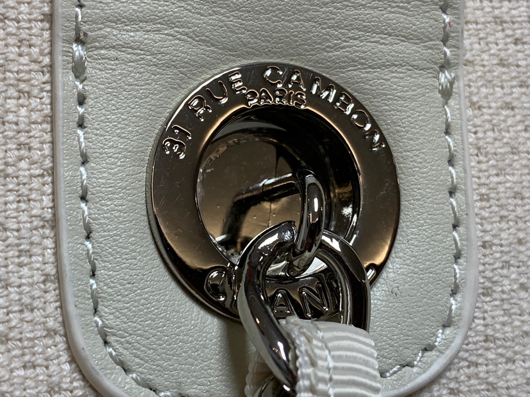 [TOP] CHANEL Deauville 2 in 1 Shoping Tote - Cream