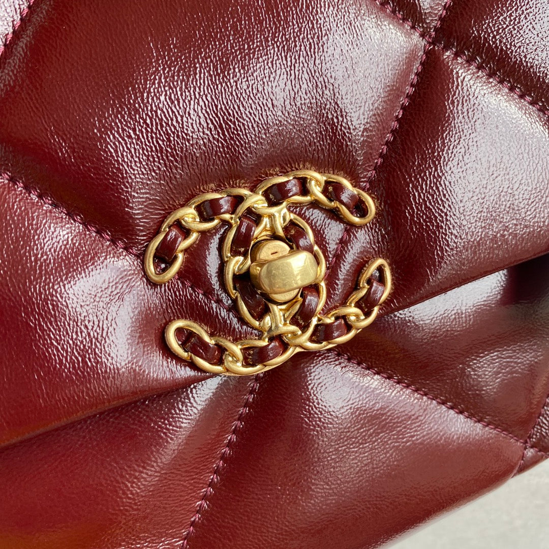 [TOP] CHANEL 19 Bag Aged Skin Wax Maxi 36cm - Burgundy
