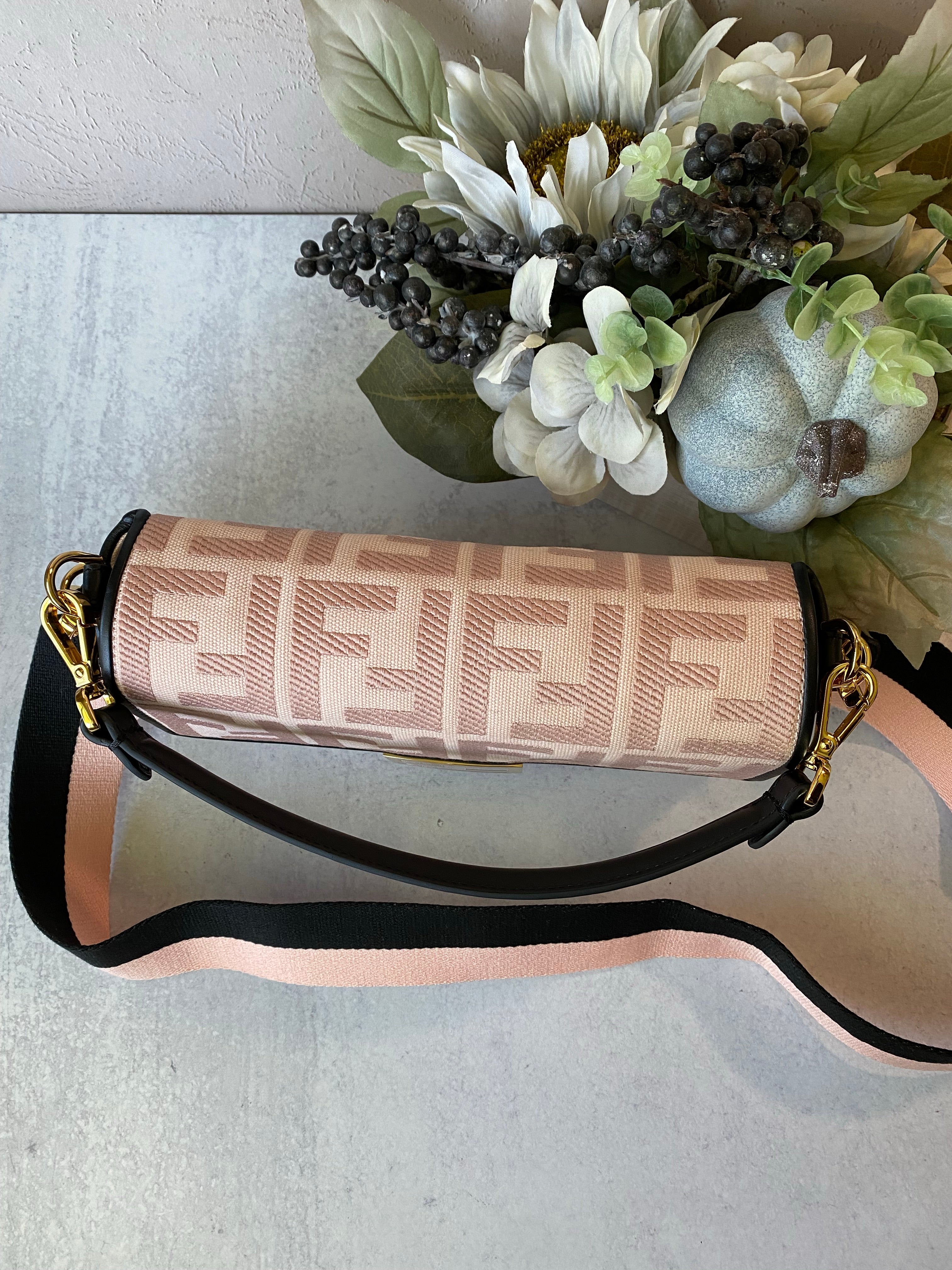 [TOP] FENDI FENDI Baguette Canvas Bag - Pink