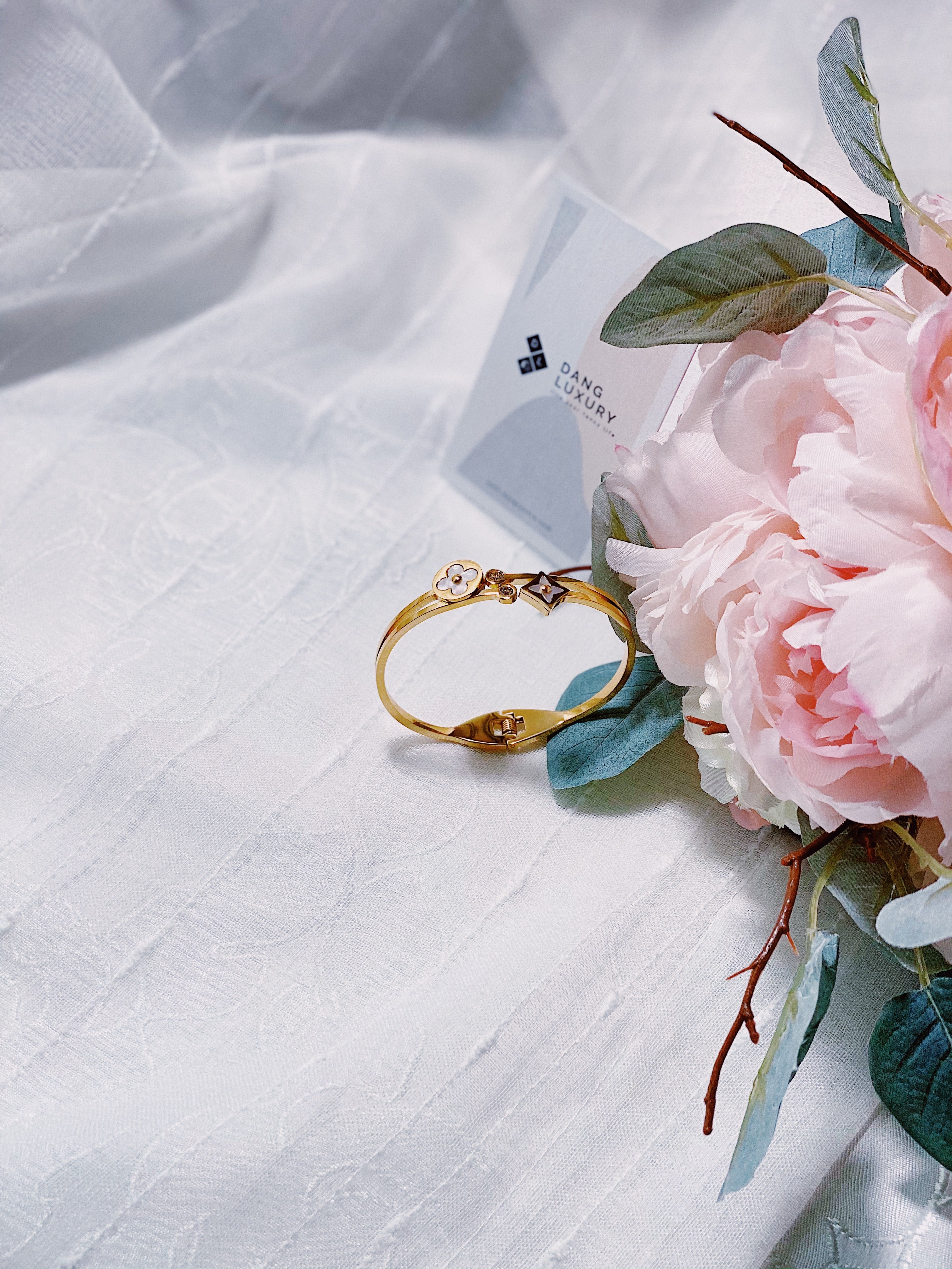 [TOP] Louis Vuitton LV Flores Open Bangle Bracelet