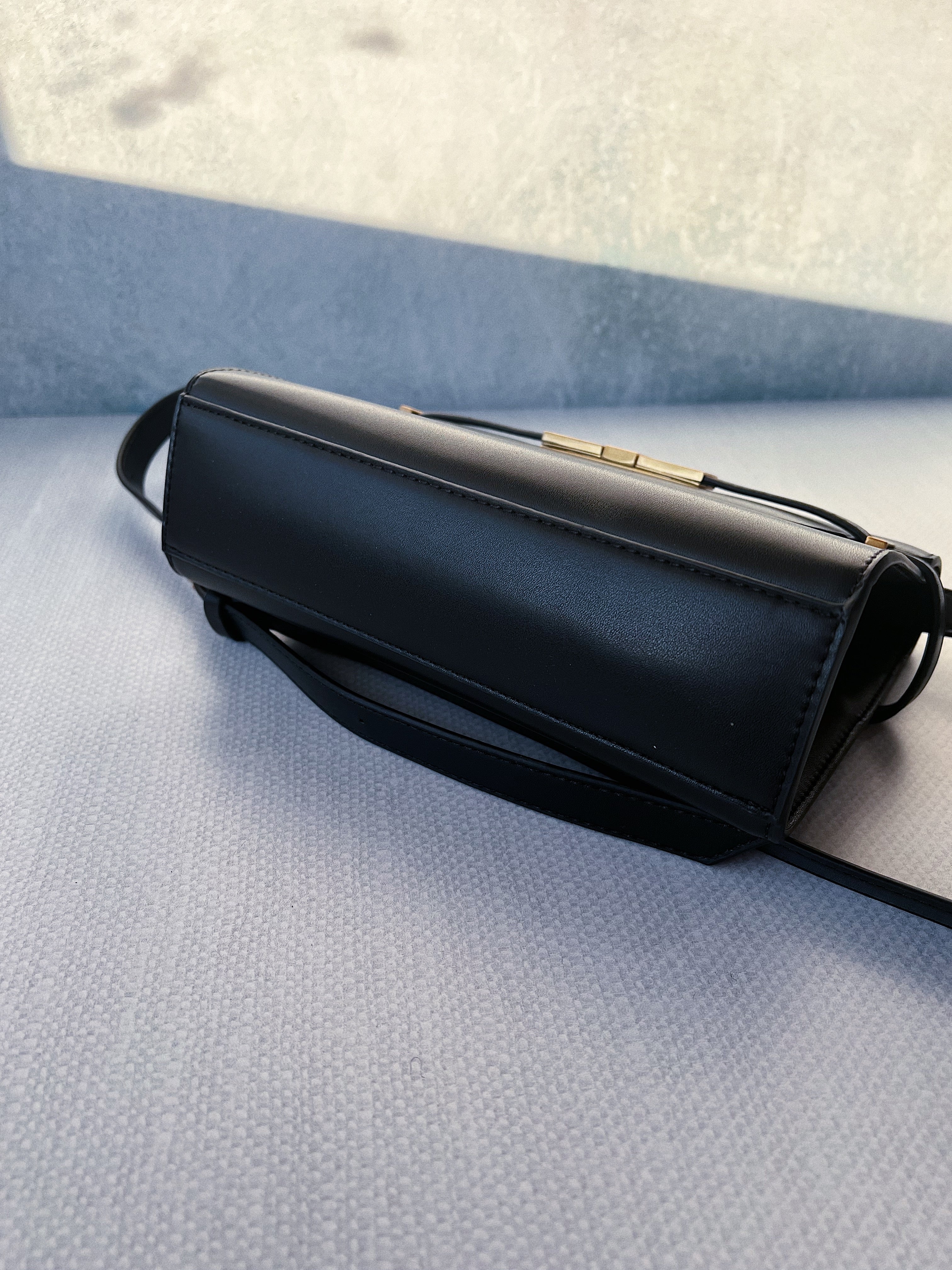 [TOP] Yves Saint Laurent YSL Manhattan Black Bag