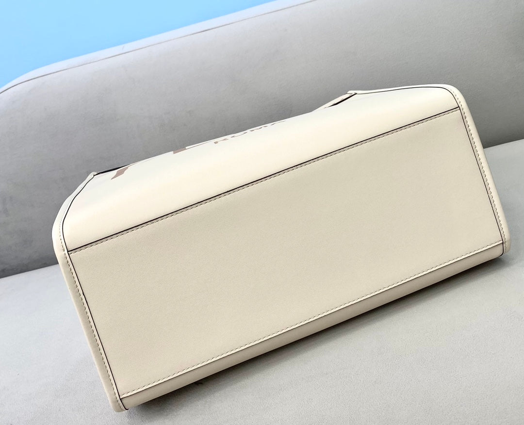 [TOP] FENDI FENDI Medium Sunshine Tote - White