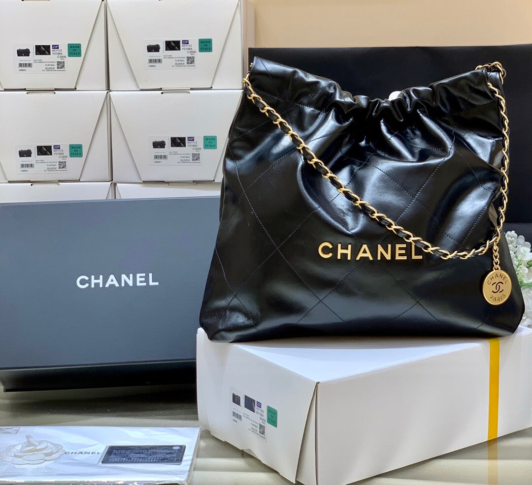 [TOP] CHANEL 22 Bag Small 35cm - Black & GHW