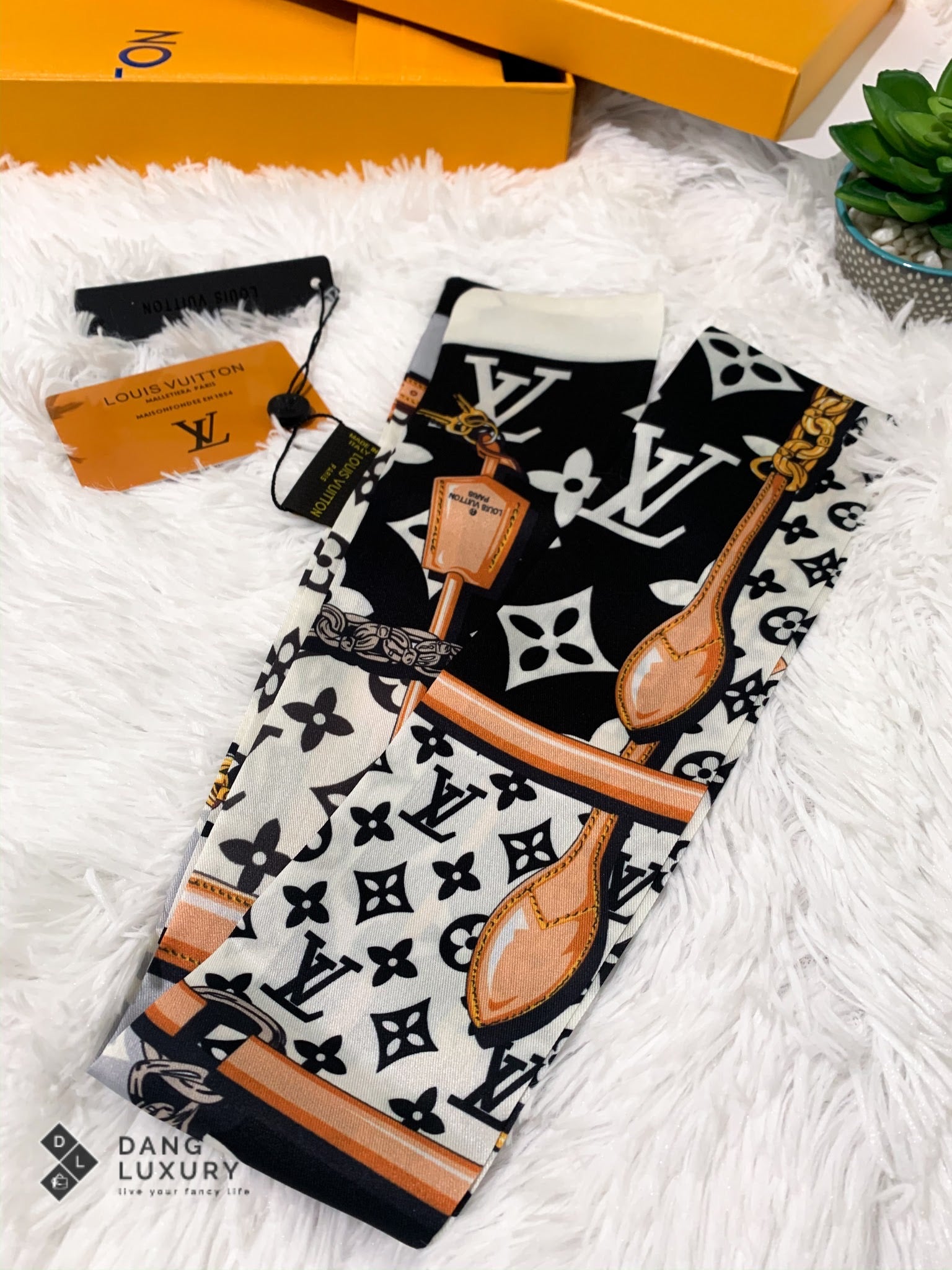 [TOP] Louis Vuitton LV Bandeau Twilly