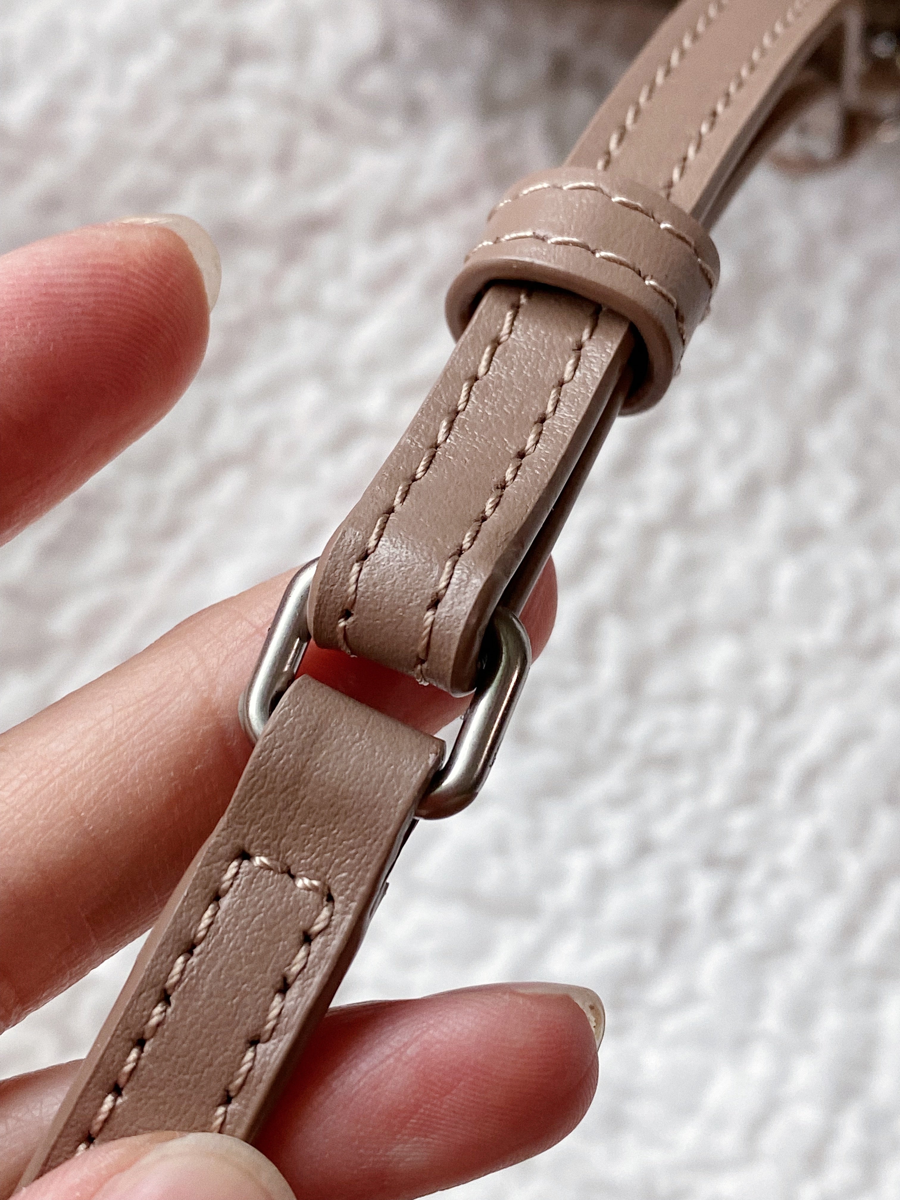 [TOP] Yves Saint Laurent YSL Loulou Toy Bag - Taupe