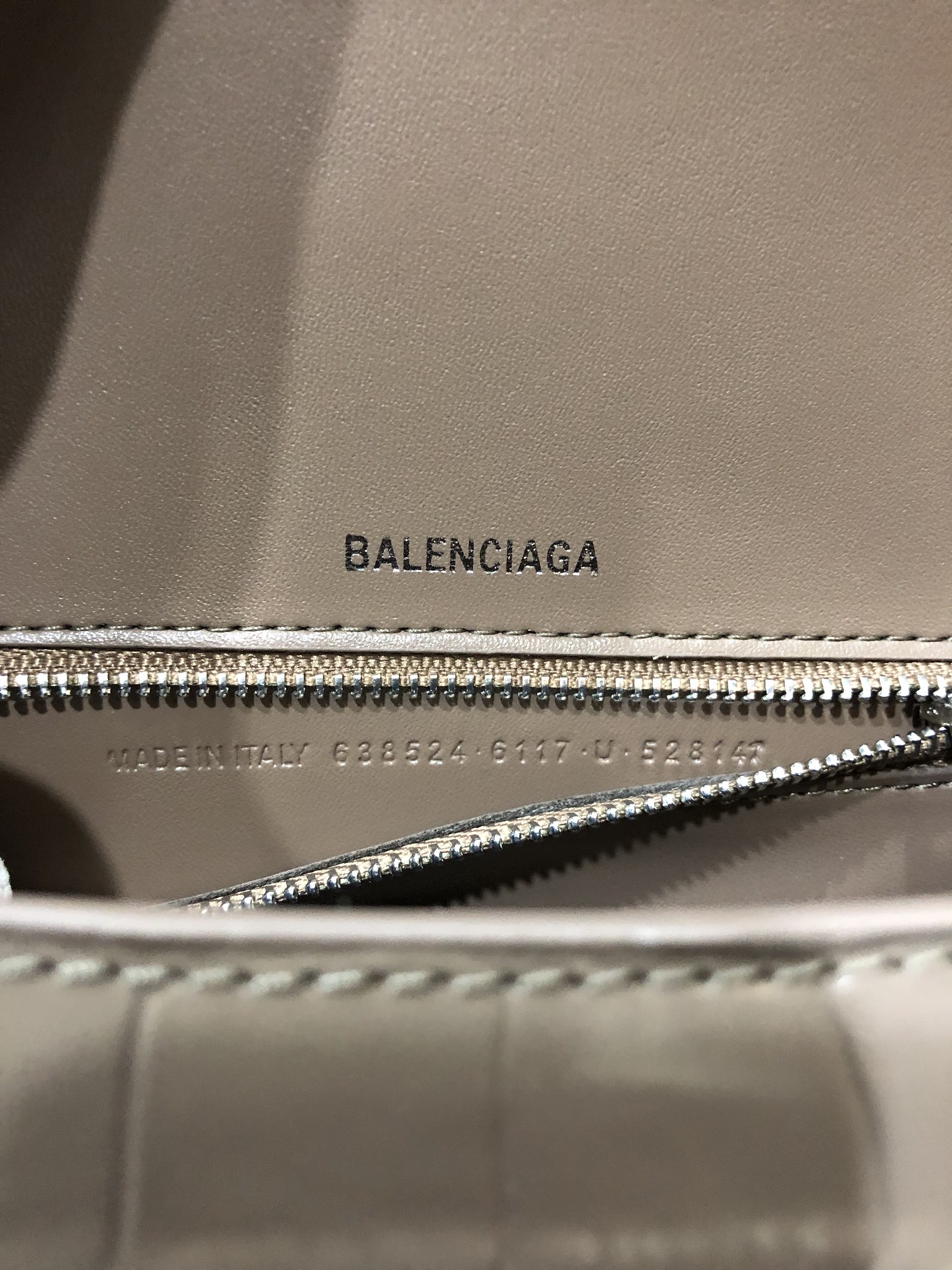 [TOP] BALENCIAGA Crocodile-Print Hourglass Bag 19/23cm - Brown
