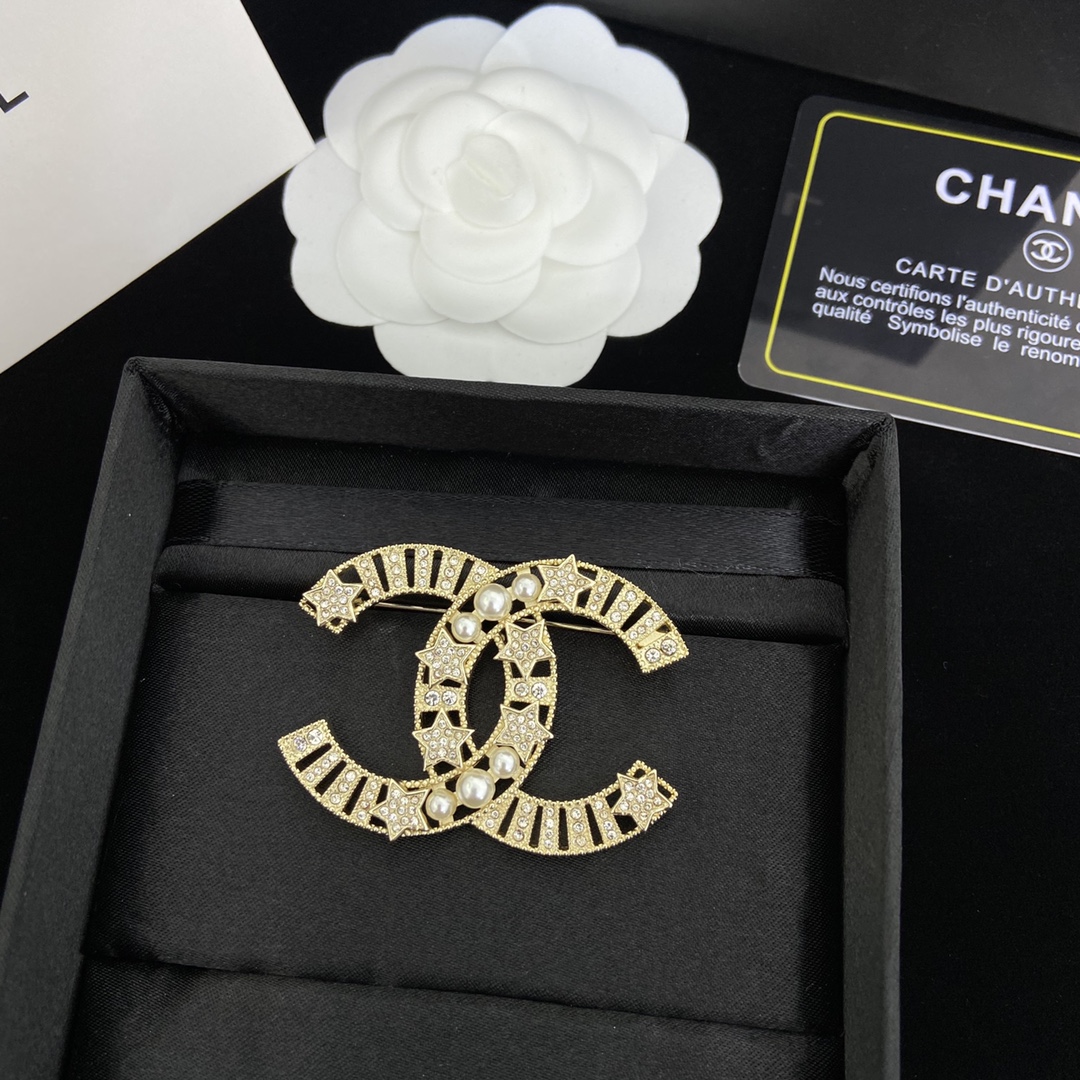 [TOP] CHANEL Brooch Collections