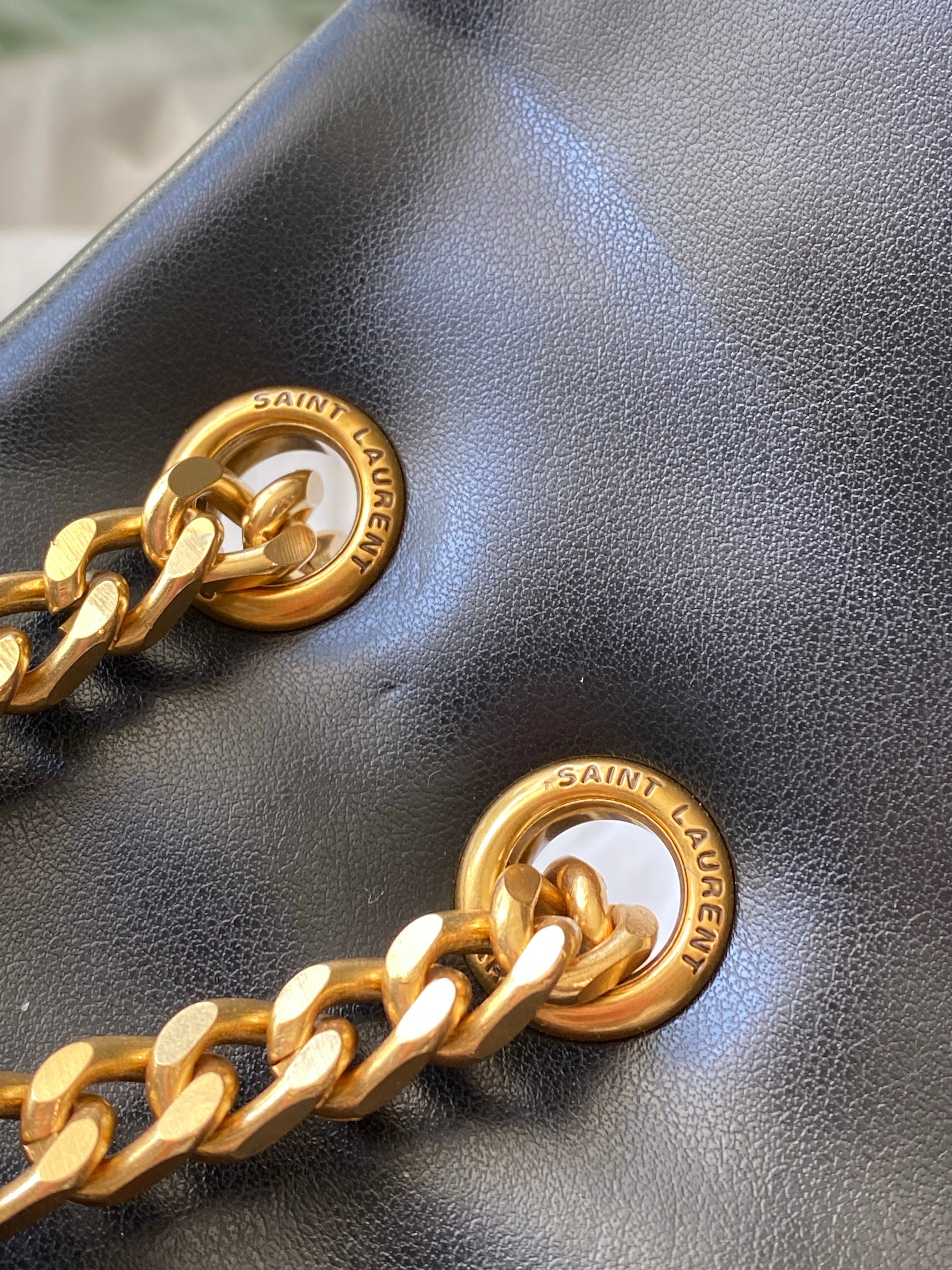 [TOP] Yves Saint Laurent YSL LouLou Bag Medium 25cm - Black w GHW