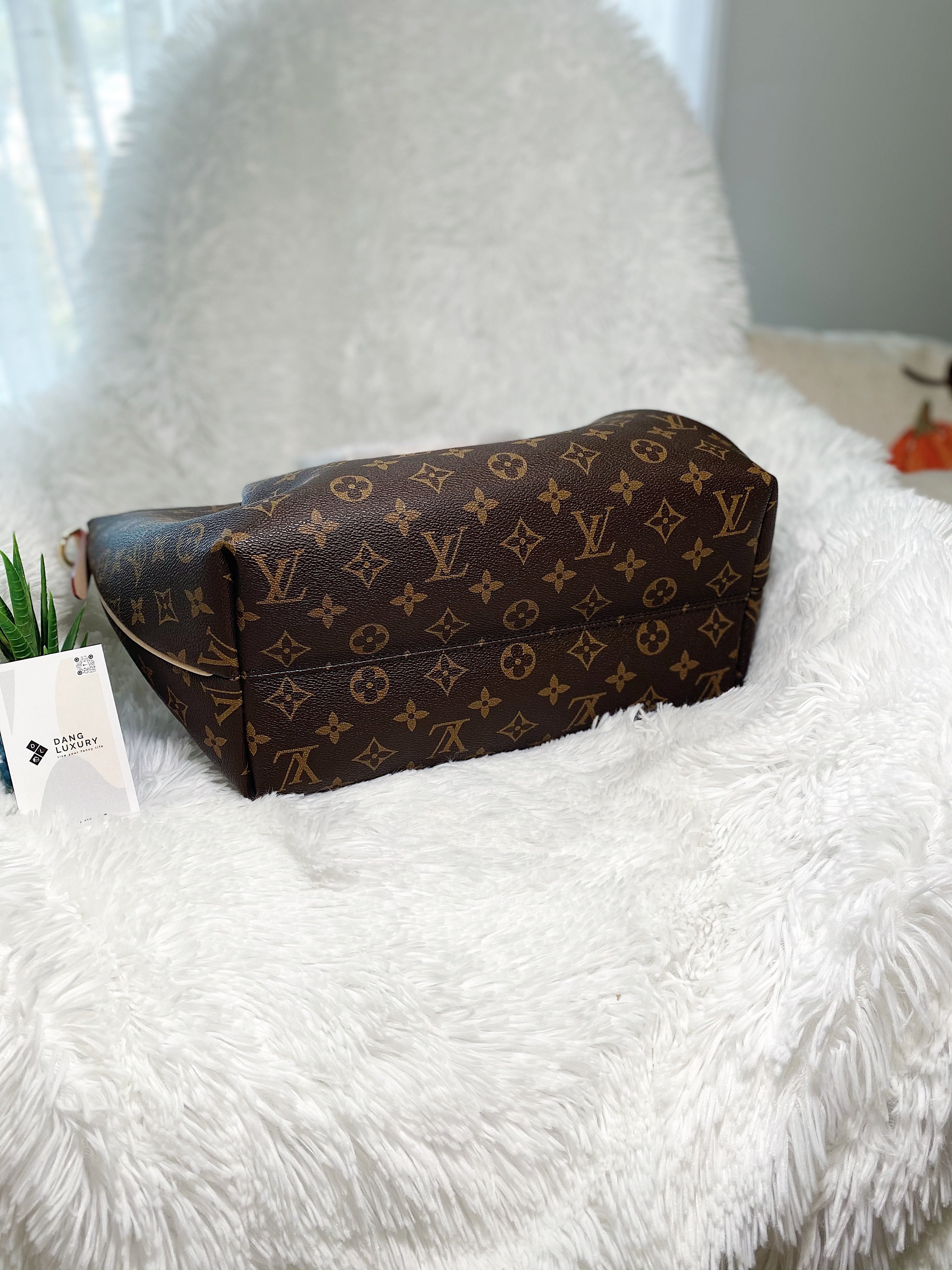[TOP] Louis Vuitton LV  Monogram Canvas Turenne MM 29×16 ×31 cm