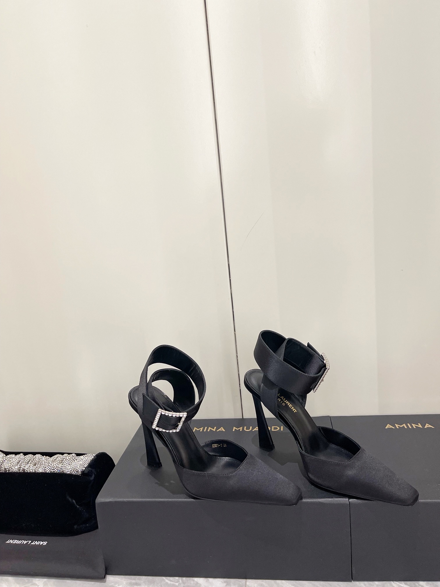 [TOP] Yves Saint Laurent YSL SAINT LAUREN 23 High Heels - Black