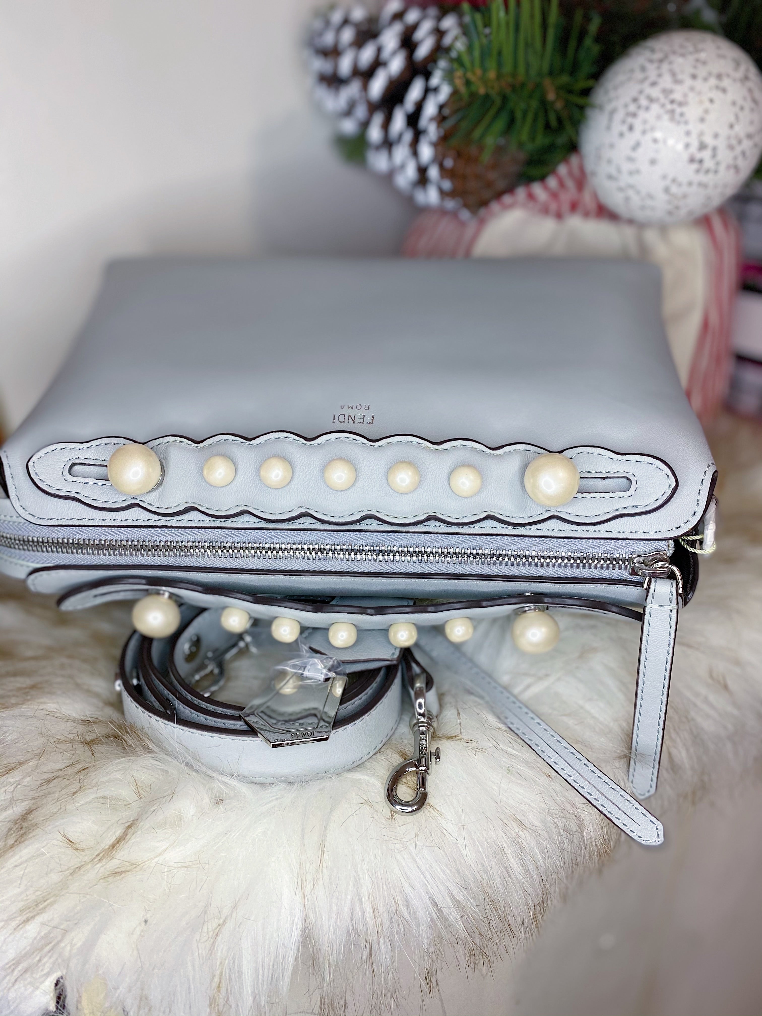 [TOP] FENDI By The Way Studded Leather Shoulder Bag