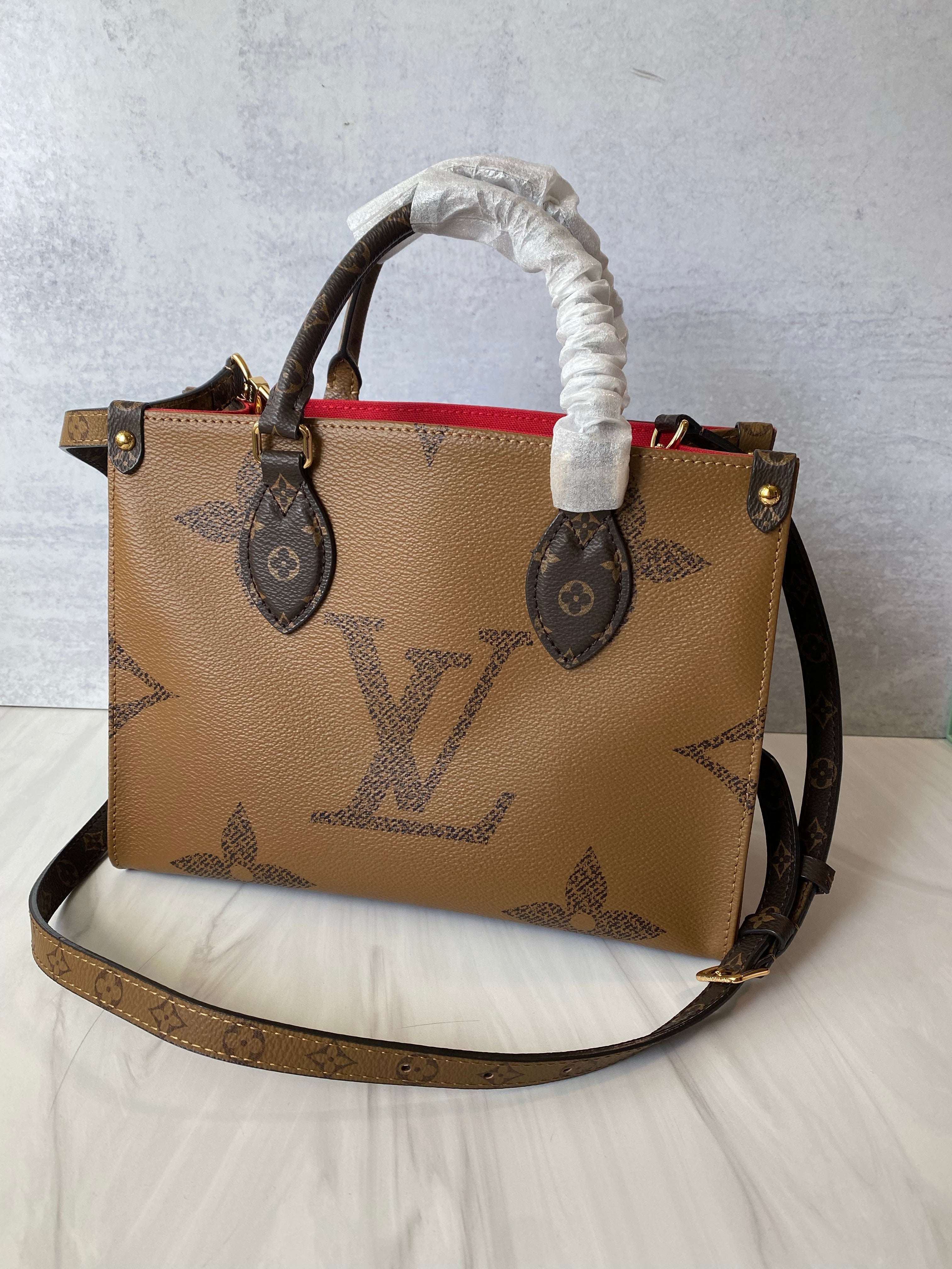 [TOP] Louis Vuitton LV £V Reverse Monogram On The Go PM 25X19X11.5cm-Brown