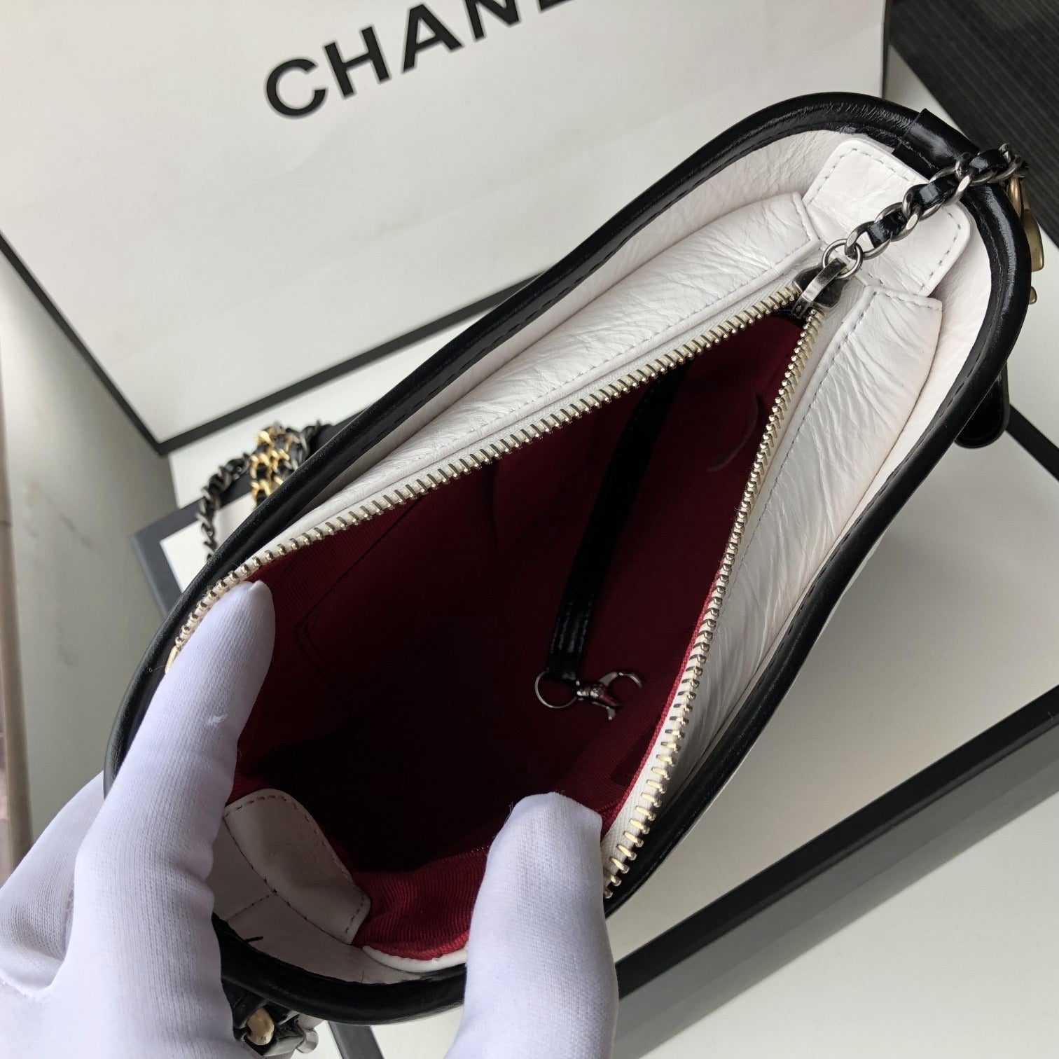 [TOP] CHANEL Gabrielle Bag Aged Lambskin Small 20cm - Black and White