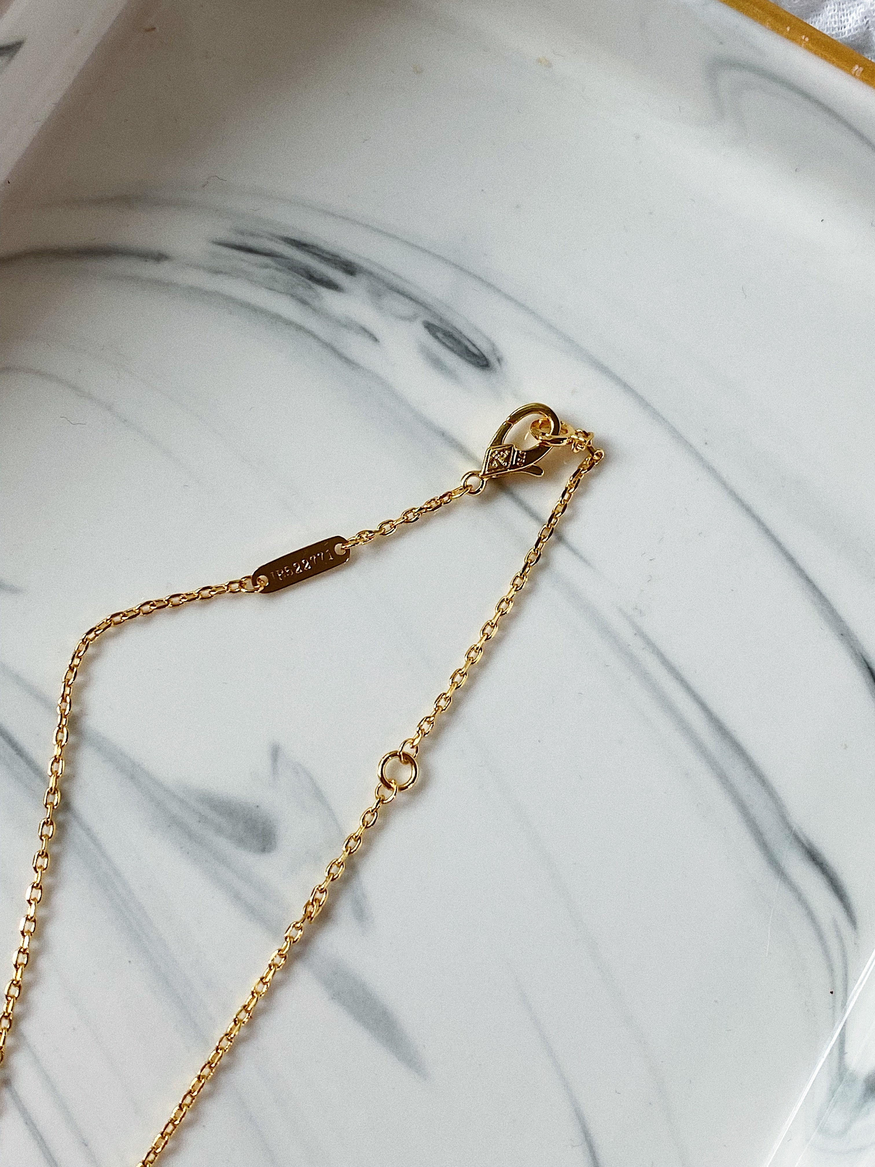 [TOP] Van Cleef & Arpels VCA Mother Of Pearl 1 Motif - White