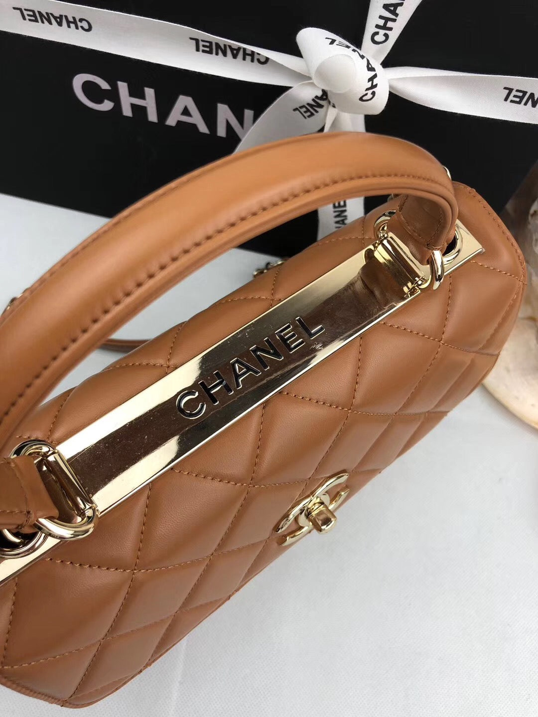 [TOP] CHANEL Trendy Top Handle Bag 25cm - Brown