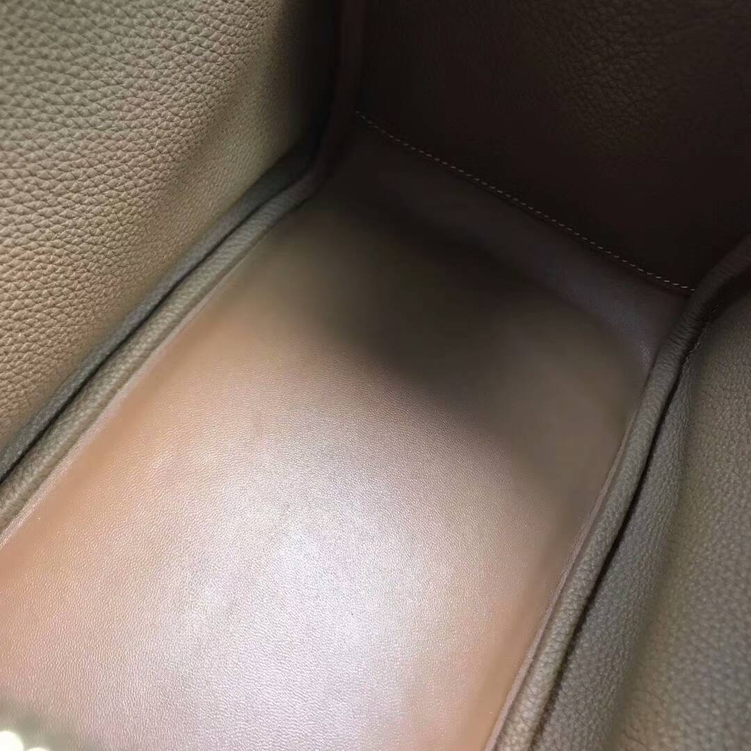 [TOP] HERMES Lindy 26cm - Gold & GHW