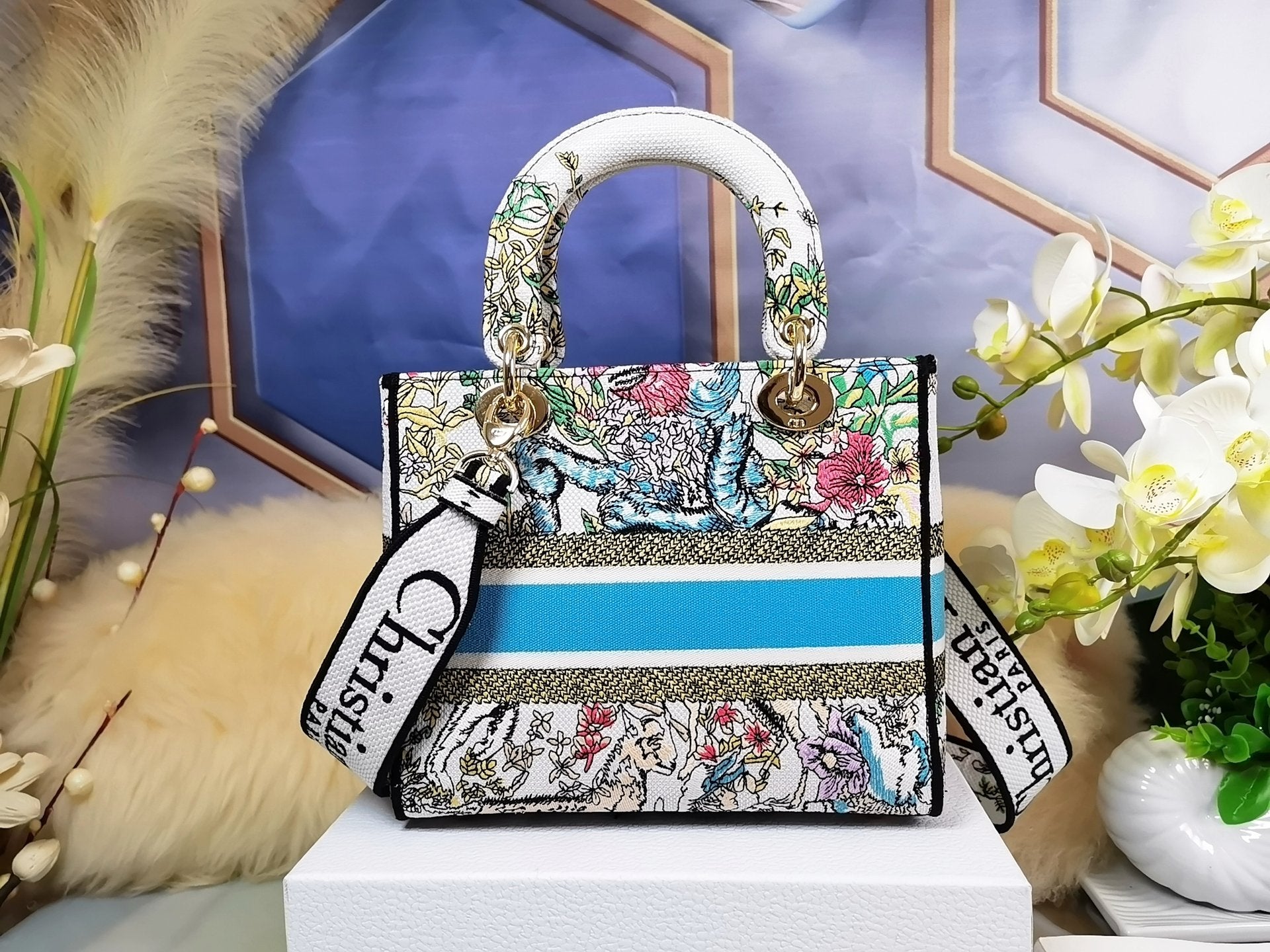 [TOP] Christian Dior Lady Christian Dior Bag D-Lite Embroidery Constellation Medium - White