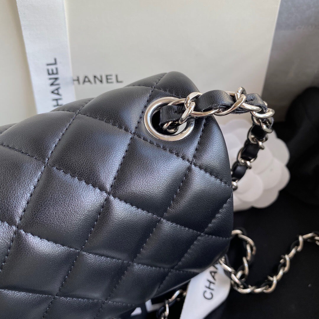 [TOP] CHANEL Classic Flap Bag Lambskin Mini 20cm - Black & SHW