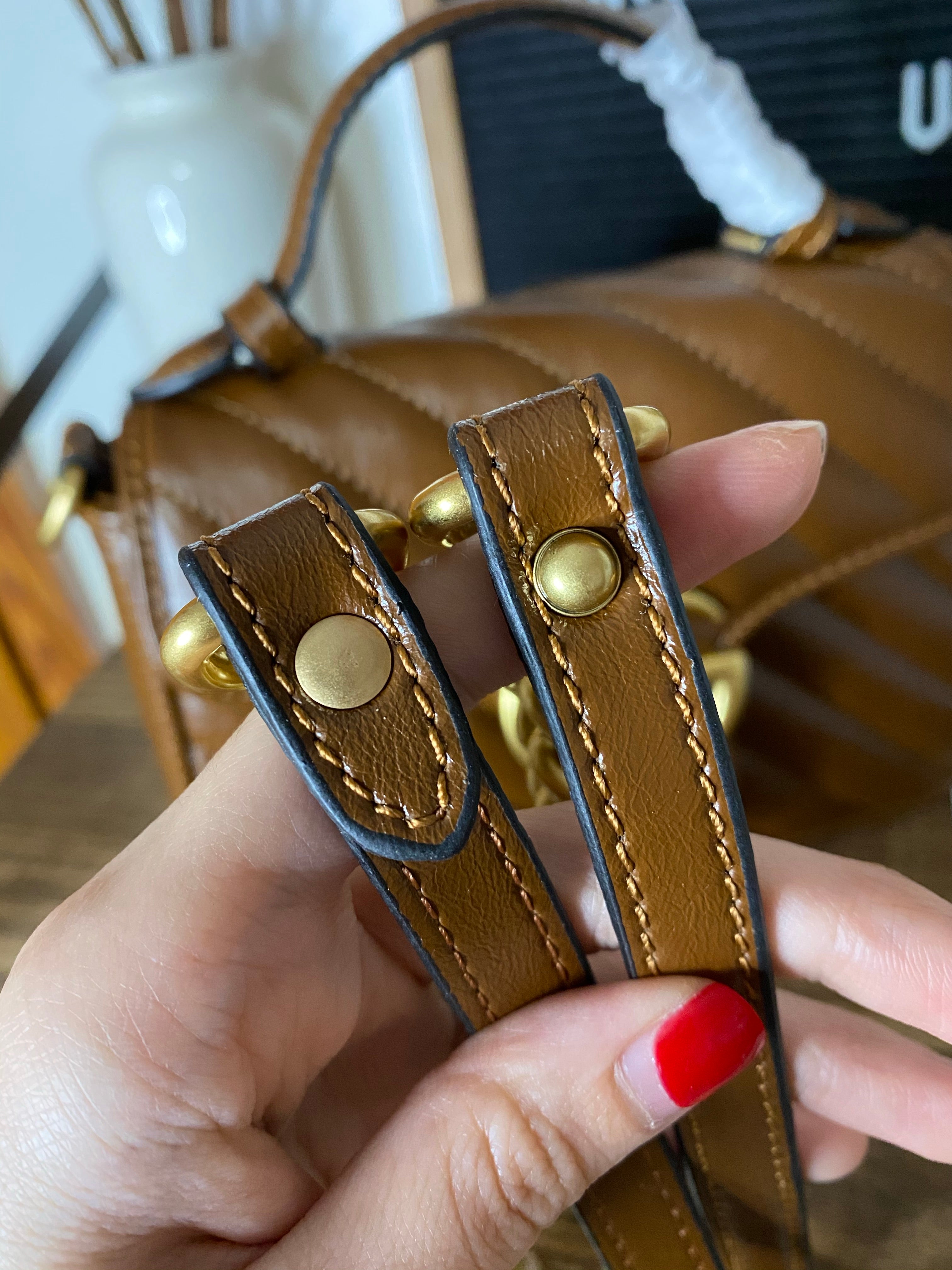 [TOP] GUCCI GG Marmont Bag Top Handle Aged Skin Small 27*13.5*10 - BROWN