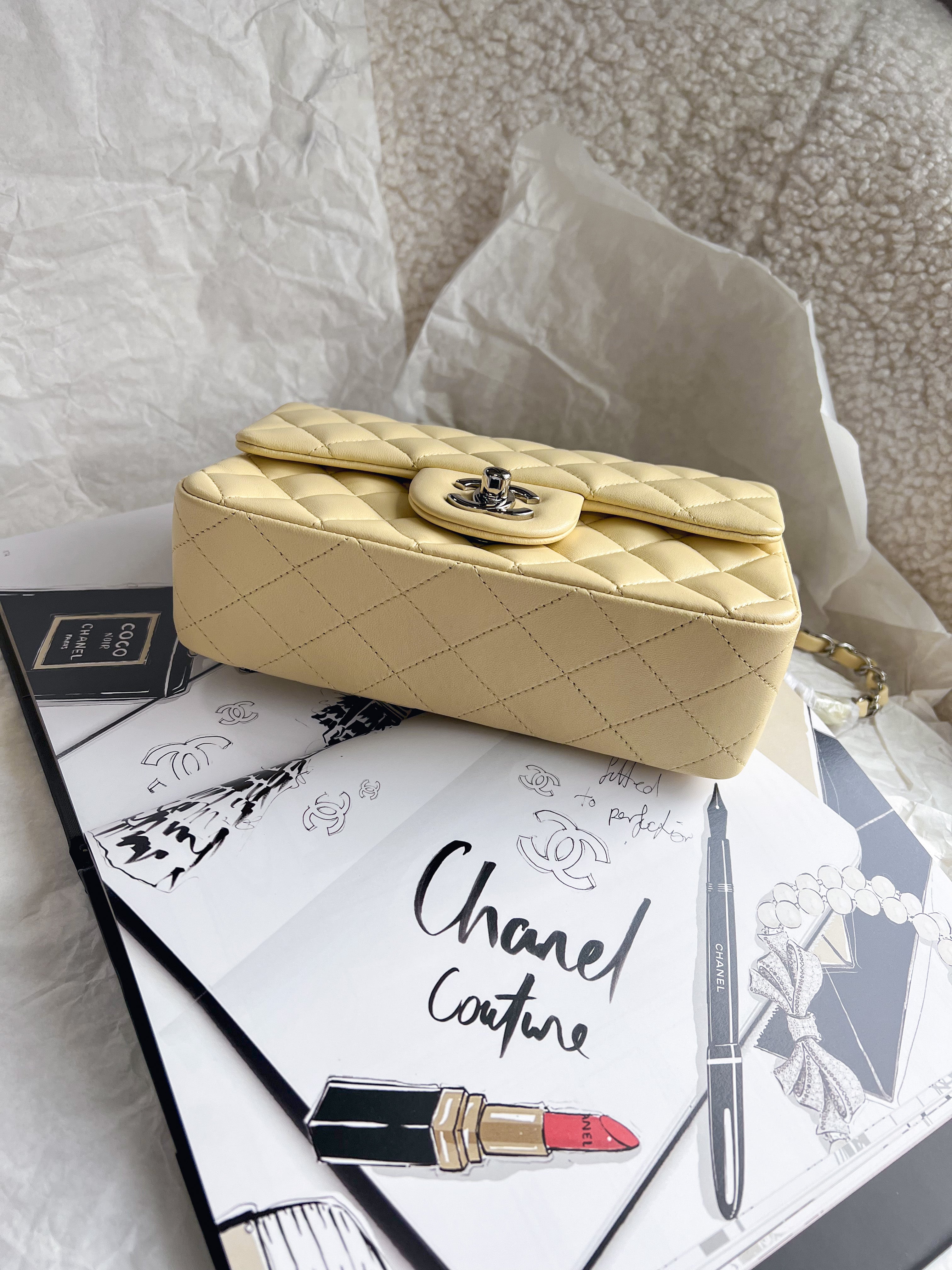 [TOP] CHANEL Classic Flap Bag Lambskin New Mini  13.5*17*8CM - Light Yellow & SHW