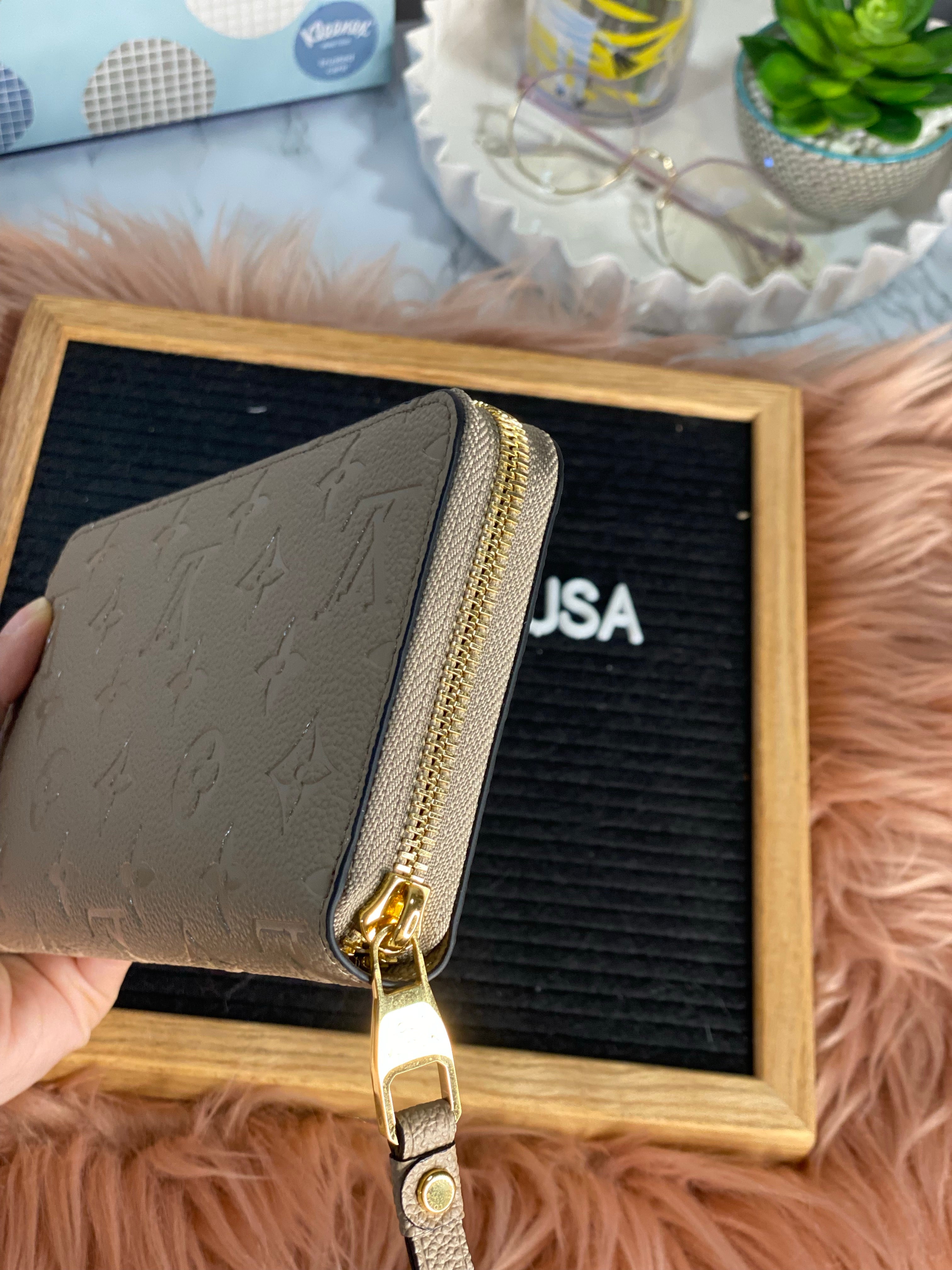 [TOP] Louis Vuitton LV LV Zippy Wallet Empreinte - Turtle Dove