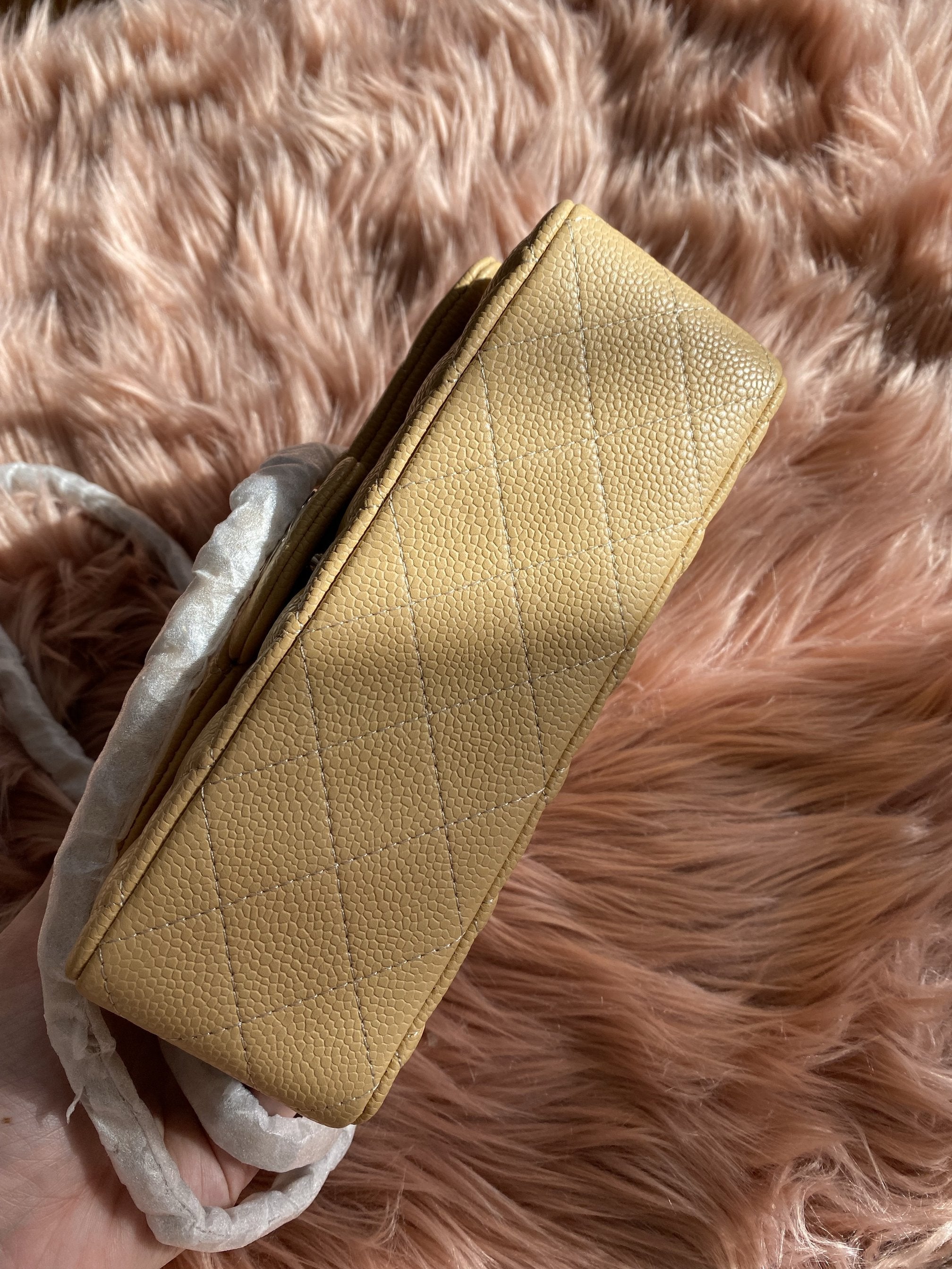 [TOP] CHANEL Classic Flap Bag Caviar New Mini 20cm - Beige